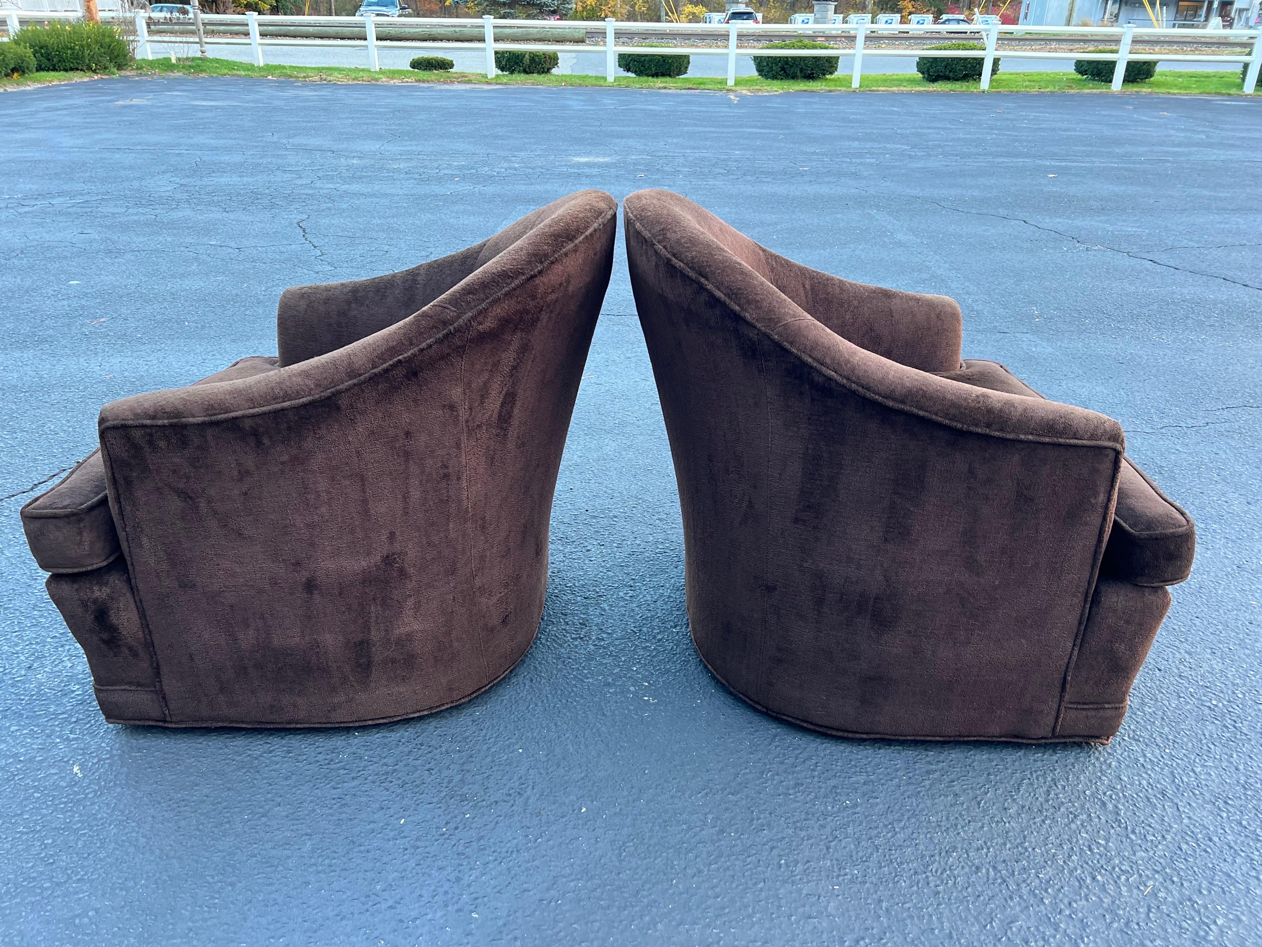 Pair of Custom High End Brown Swivel Club Chairs For Sale 4