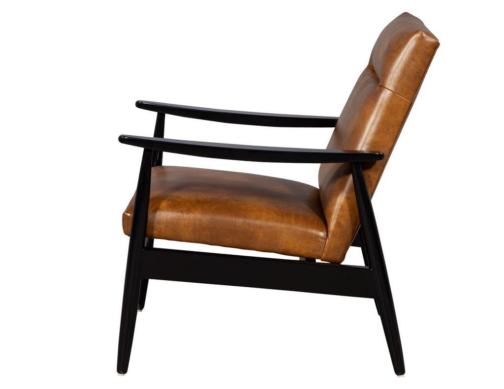 Contemporary Pair of Custom Leather Lounge Chairs by Carrocel