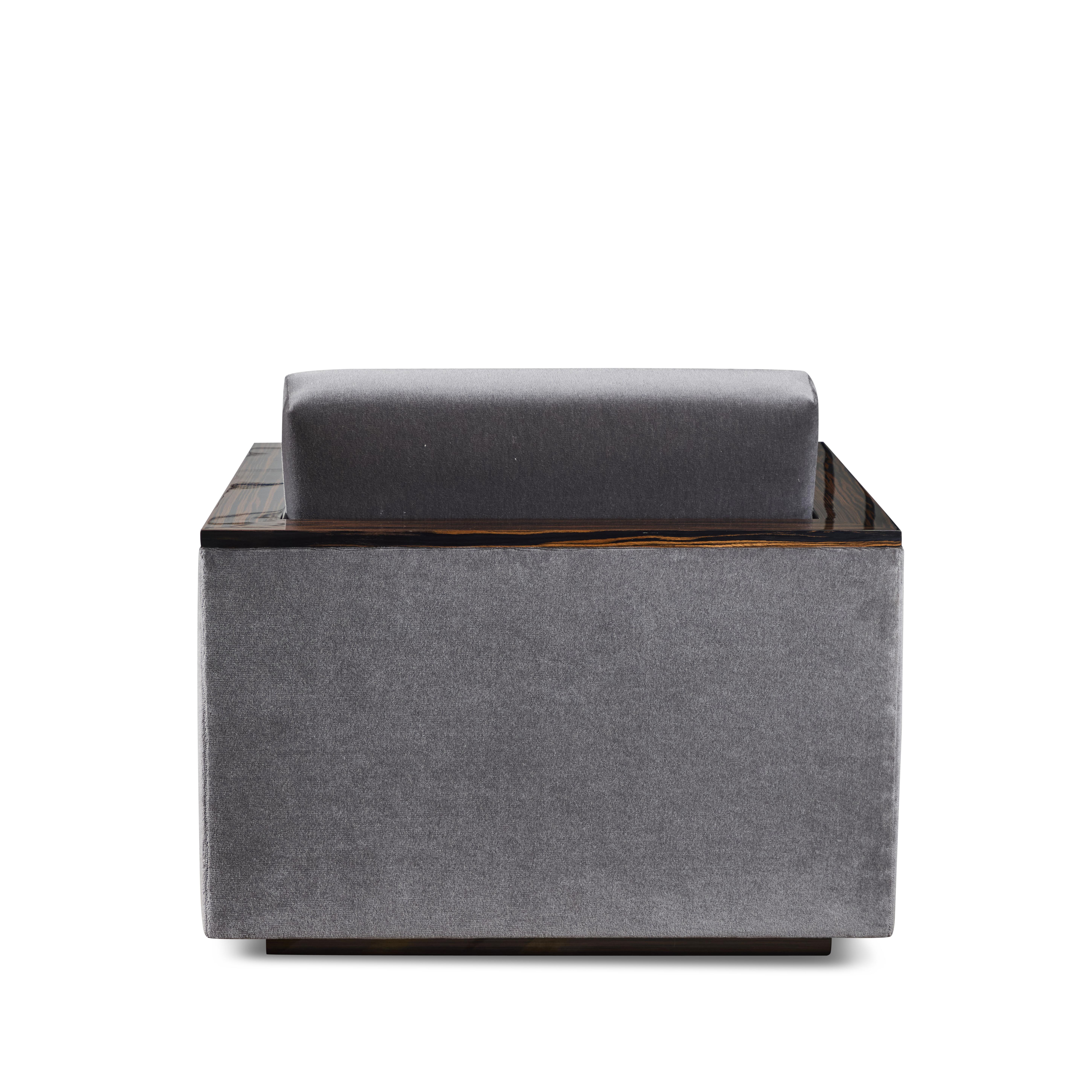 Paar Custom Lounge Stühle aus Makassar-Ebenholz und Mohair im Zustand „Hervorragend“ im Angebot in Pasadena, CA