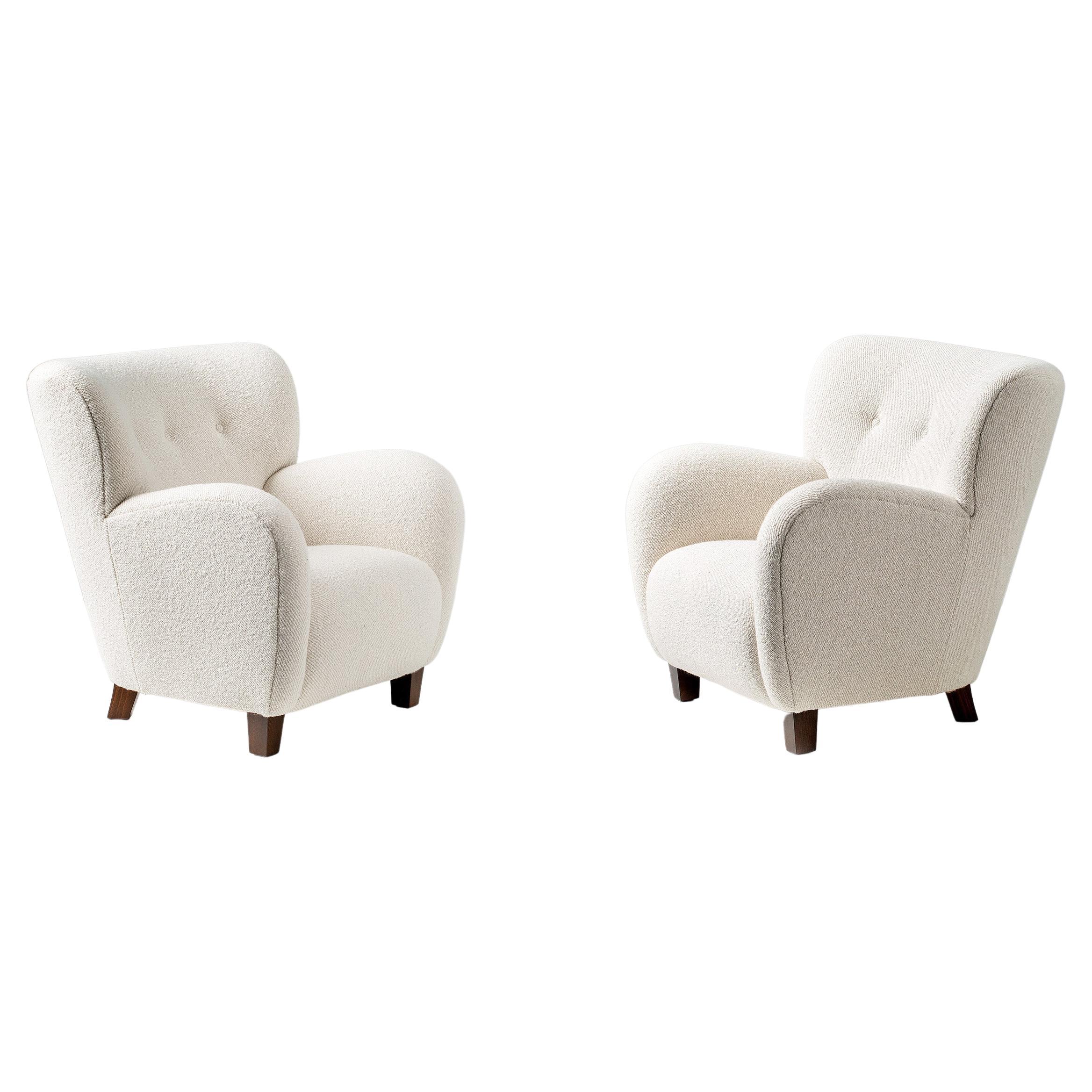 Paar CUSTOM MADE Boucle Lounge Chairs im Stil der 1940er Jahre im Angebot