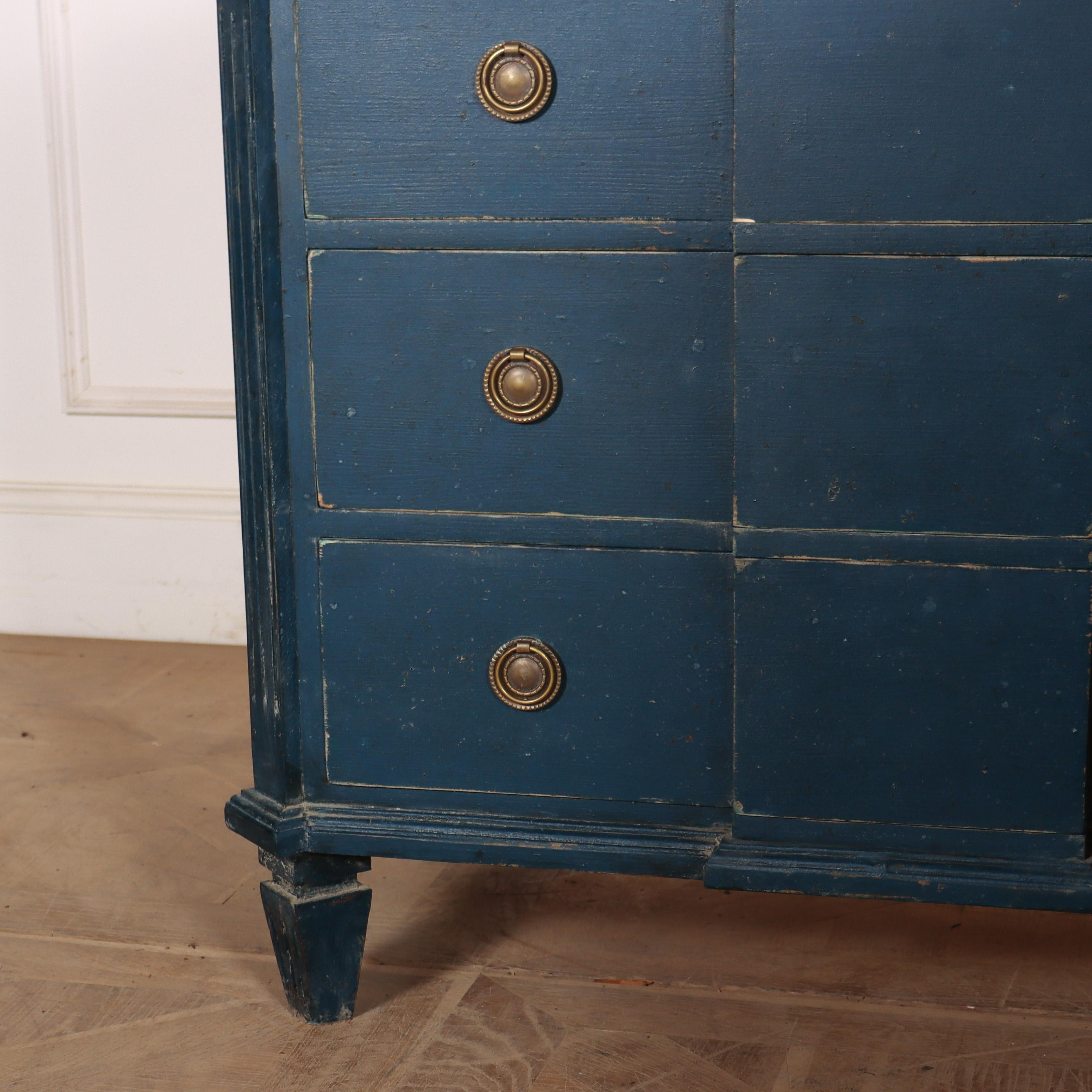 Pair of Custom Made Breakfront Commodes In New Condition For Sale In Leamington Spa, Warwickshire