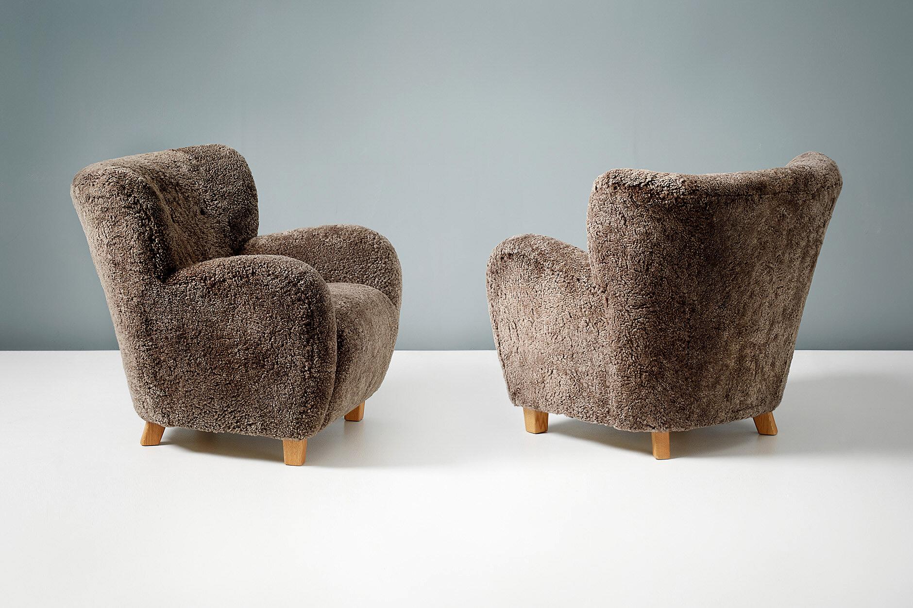 Pair of Custom Made Brown Sheepskin Lounge Chairs In New Condition For Sale In London, England