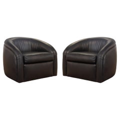 Lot de deux fauteuils club vintage modernes en cuir noir « Classic Gallery », fabriqués sur mesure CUSTOM MADE