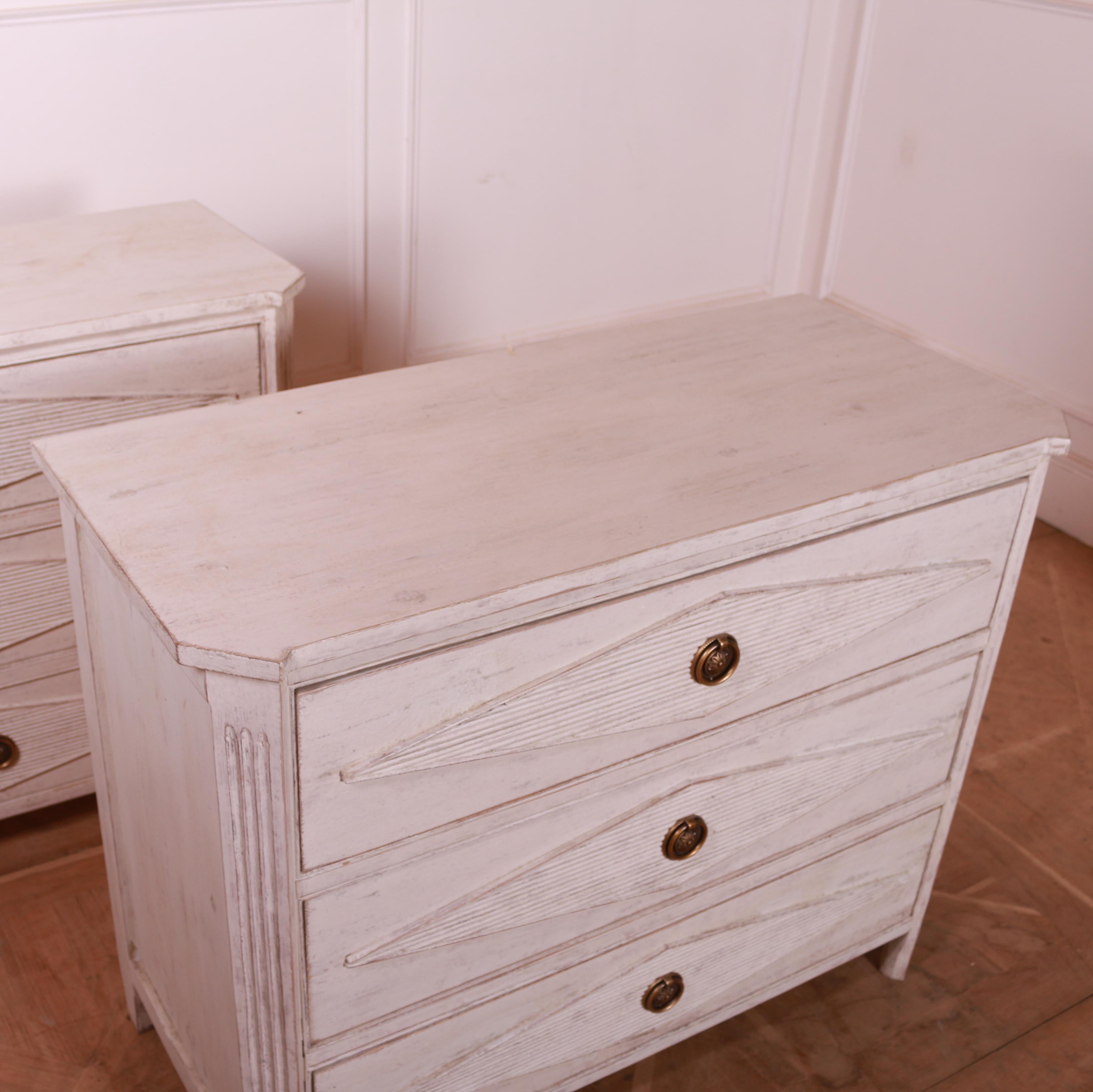 Pair of Custom Made Commodes In New Condition For Sale In Leamington Spa, Warwickshire
