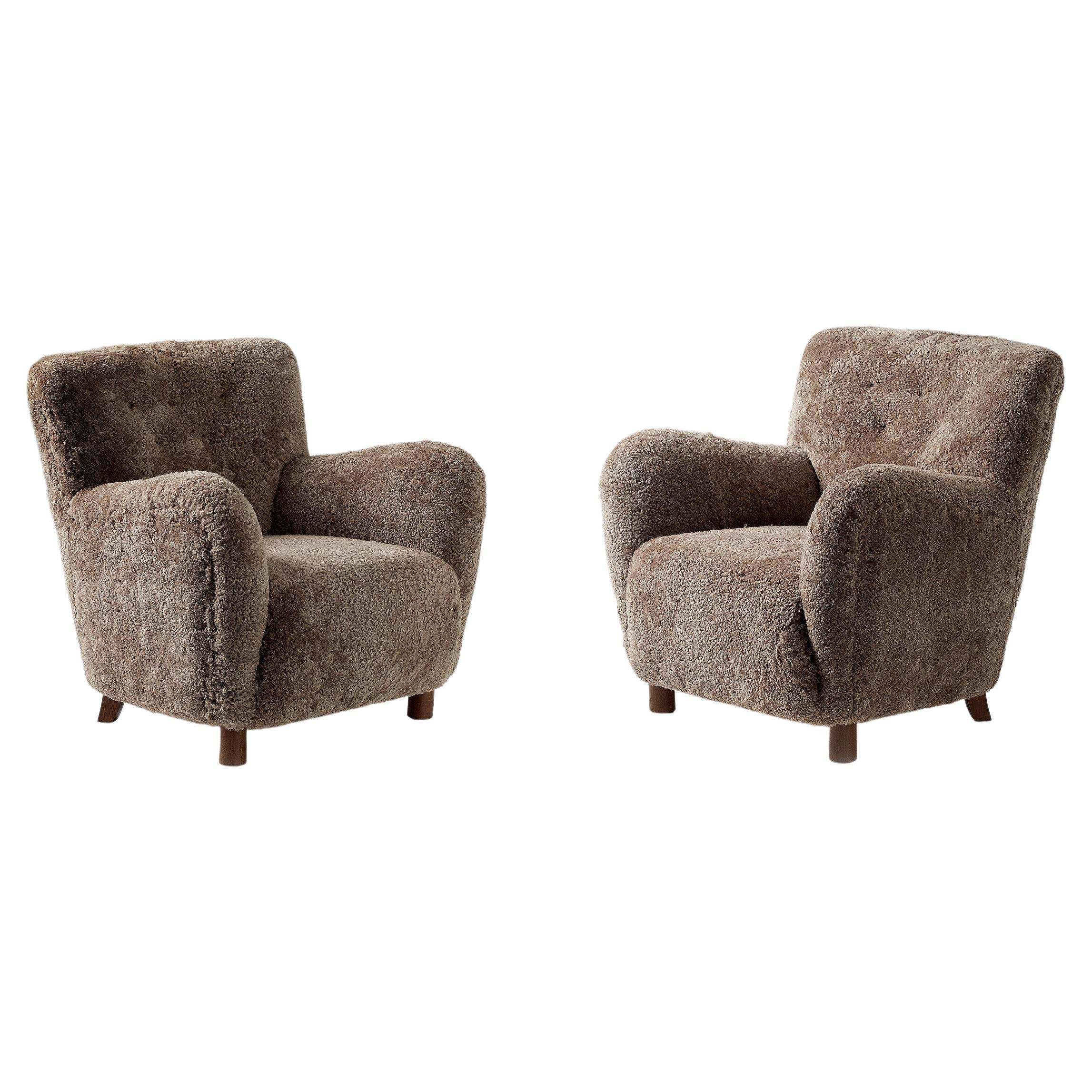 Pair of Custom Made Model 54 Lounge Chairs in COM Fabric For Sale