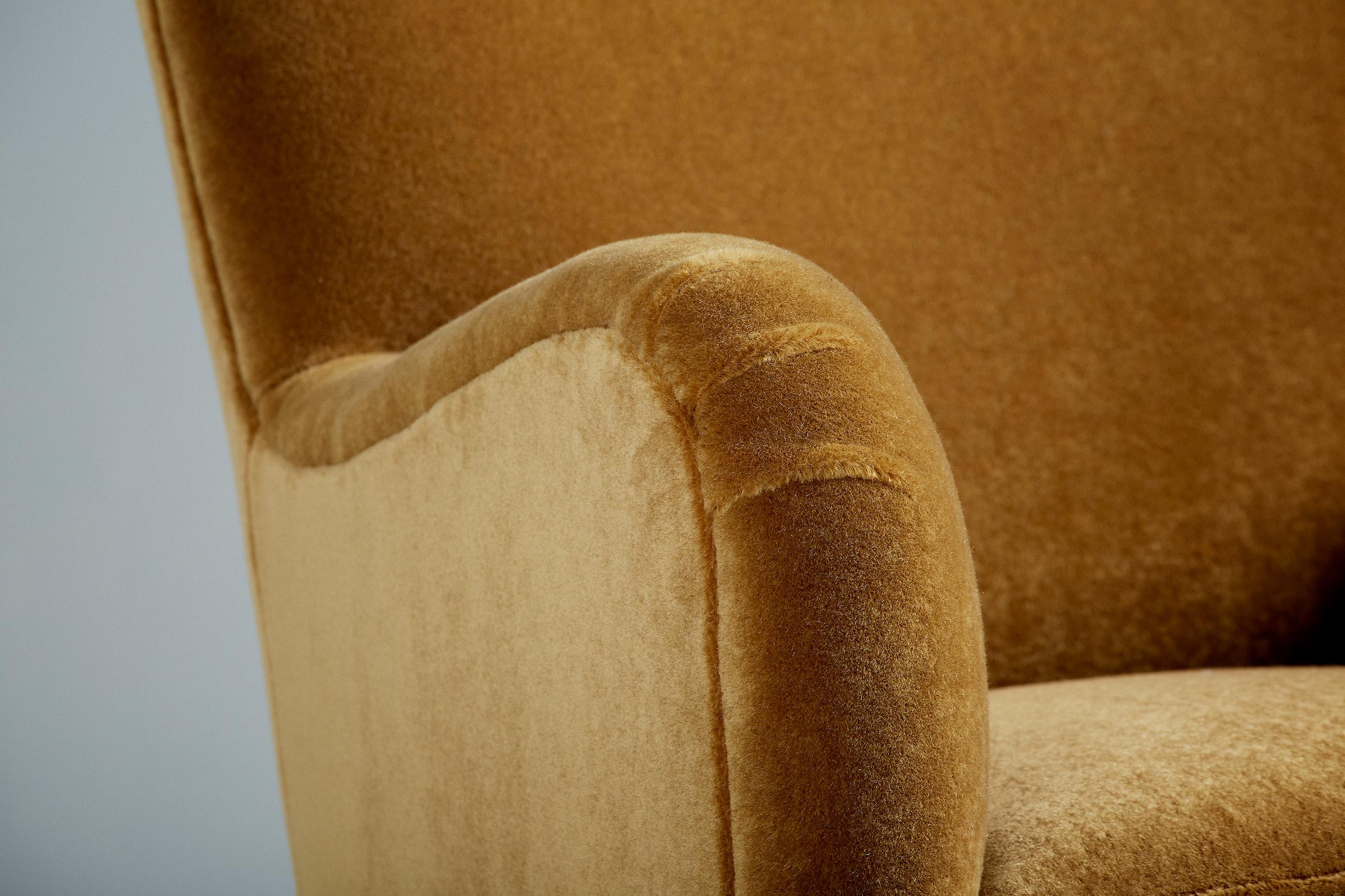 Paire de fauteuils de salon en velours mohair modèle 54 fabriqués sur mesure Neuf - En vente à London, GB