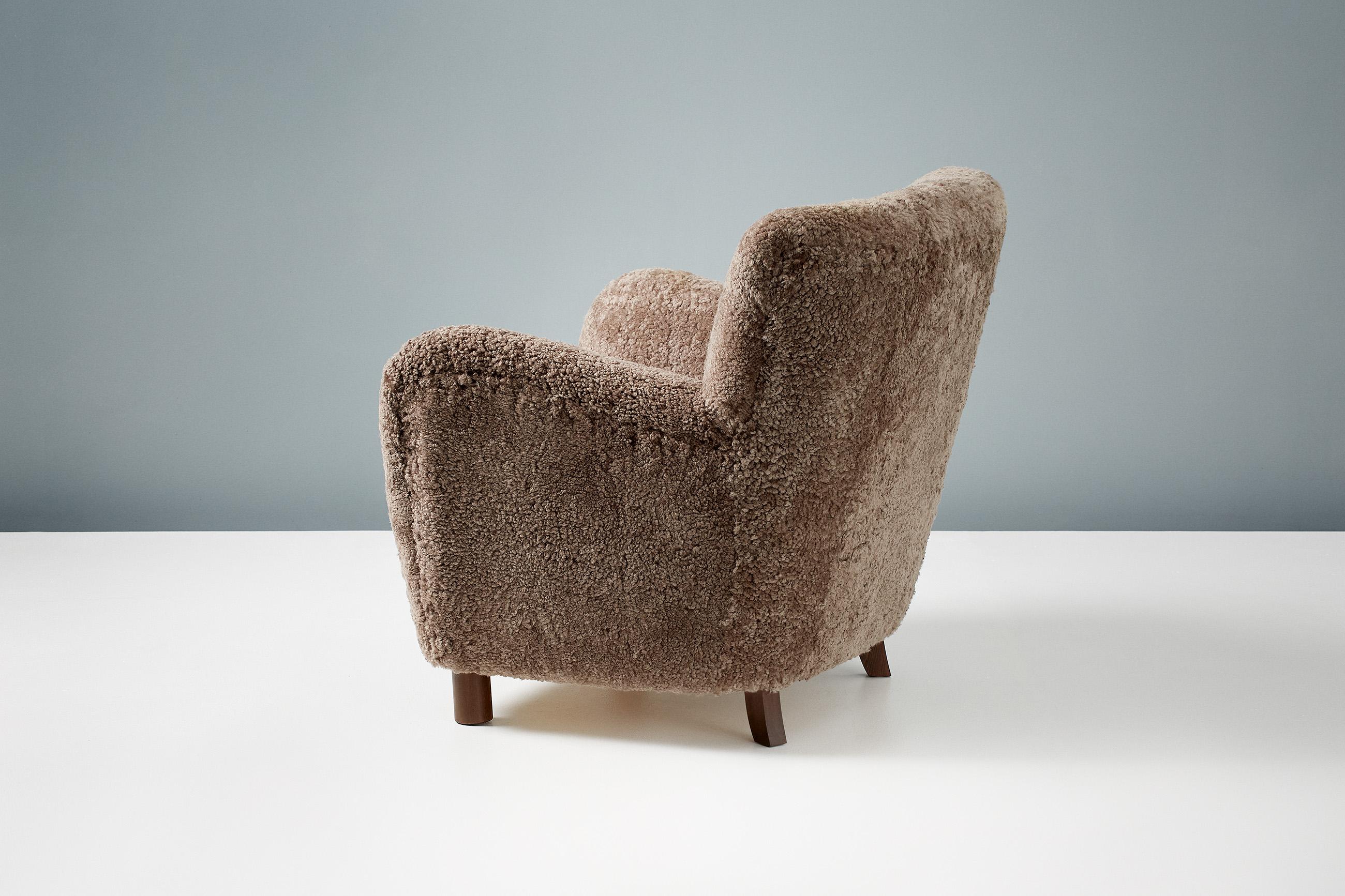 Oak Pair of Custom Made Model 54 Sheepskin Lounge Chairs For Sale