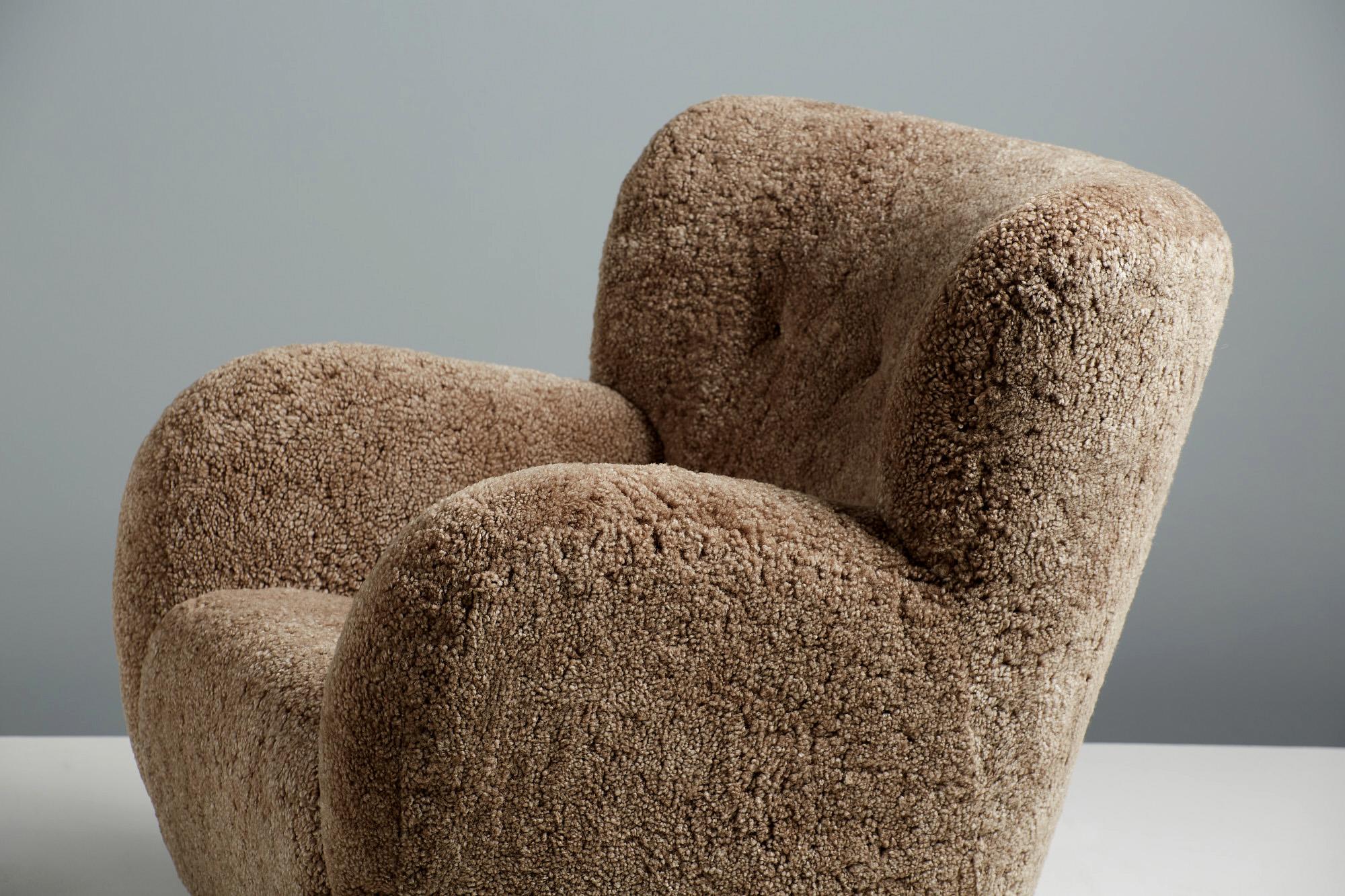 Contemporary Pair of Custom Made Sheepskin Karu Armchairs For Sale