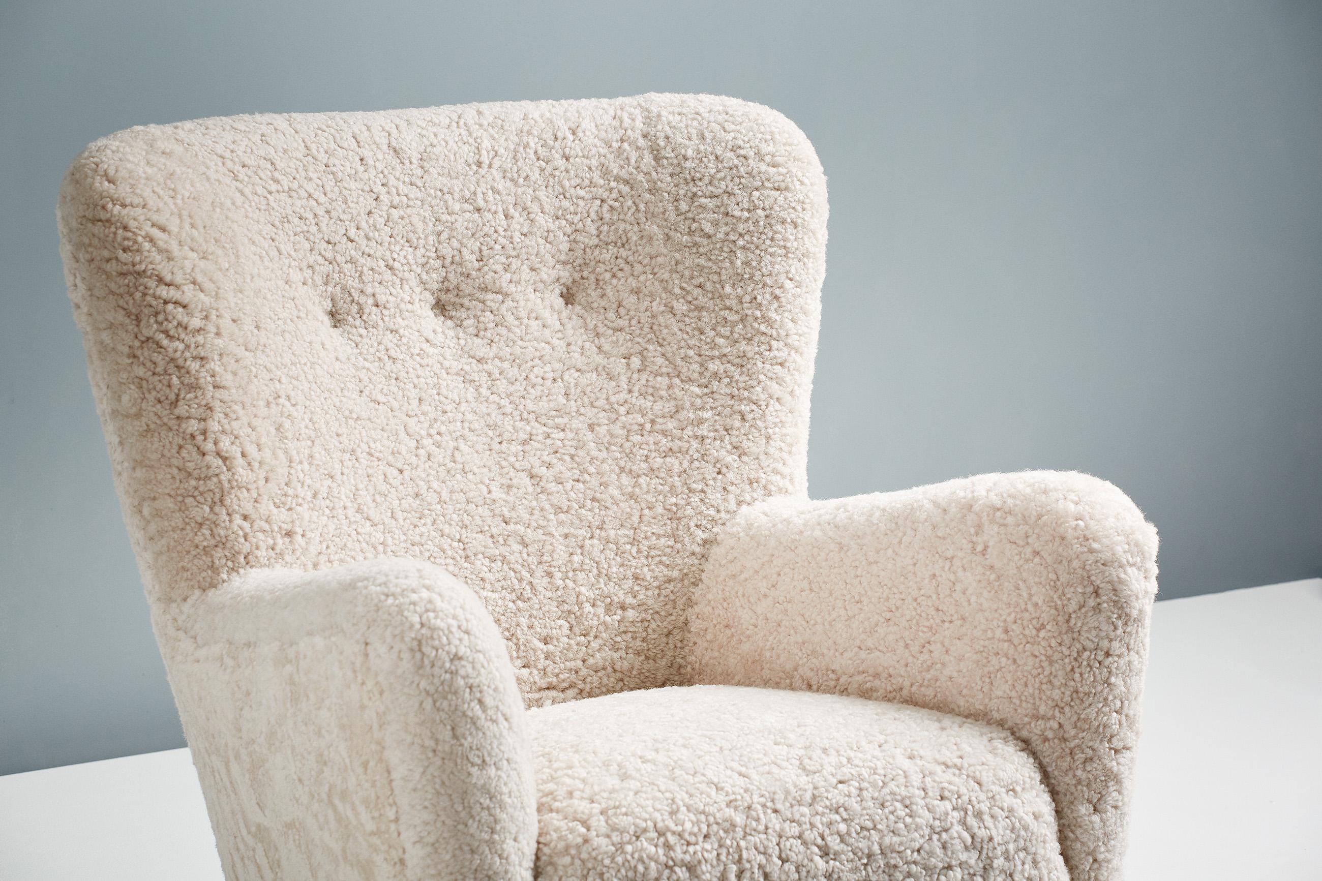 Pair of Custom Made Sheepskin Lounge Chairs For Sale 7