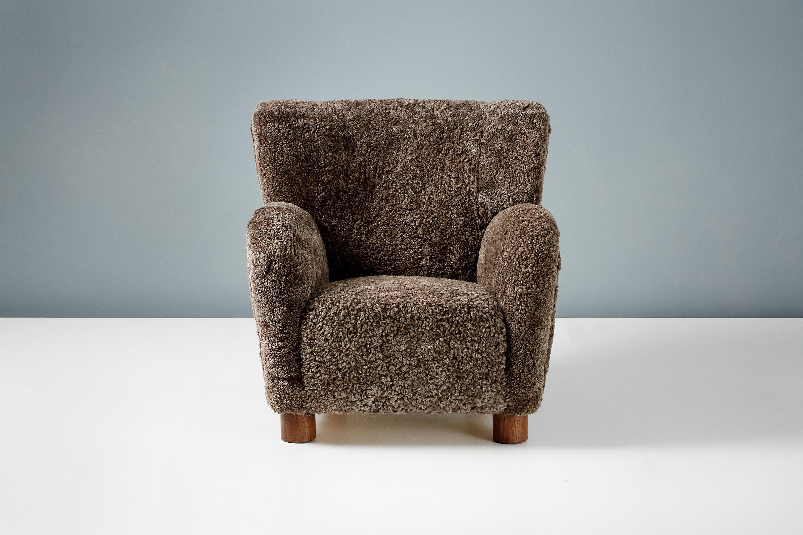 Dagmar Design - Karu lounge chair

These high-end lounge chairs are handmade to order at our workshops in England. The chair legs are available in oak or beechwood in a range of finishes. The frames are made from solid beechwood with a fully