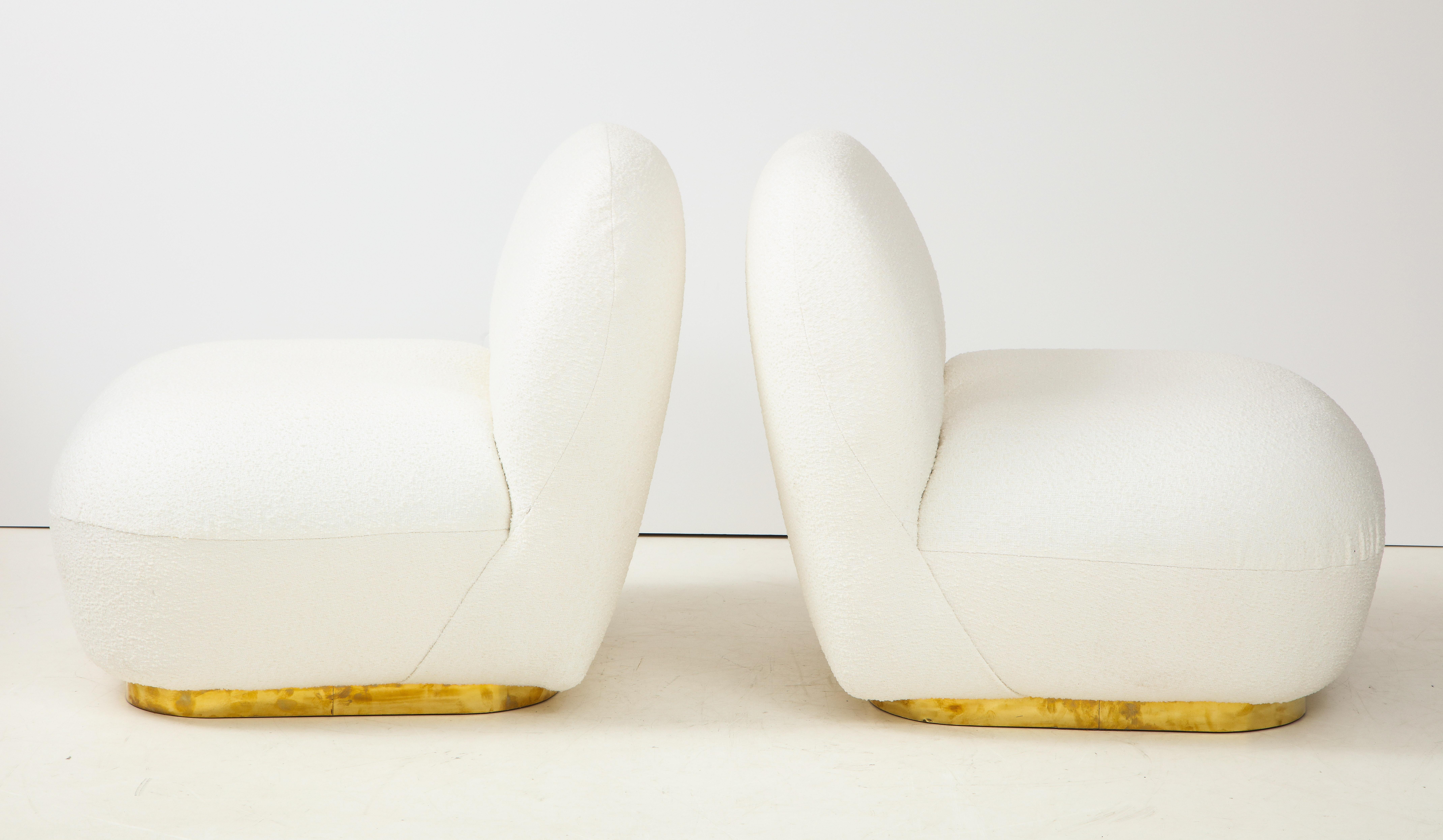 Pair of Custom Made Slipper Lounge Chairs in Ivory Boucle and Brass Base, Italy 4