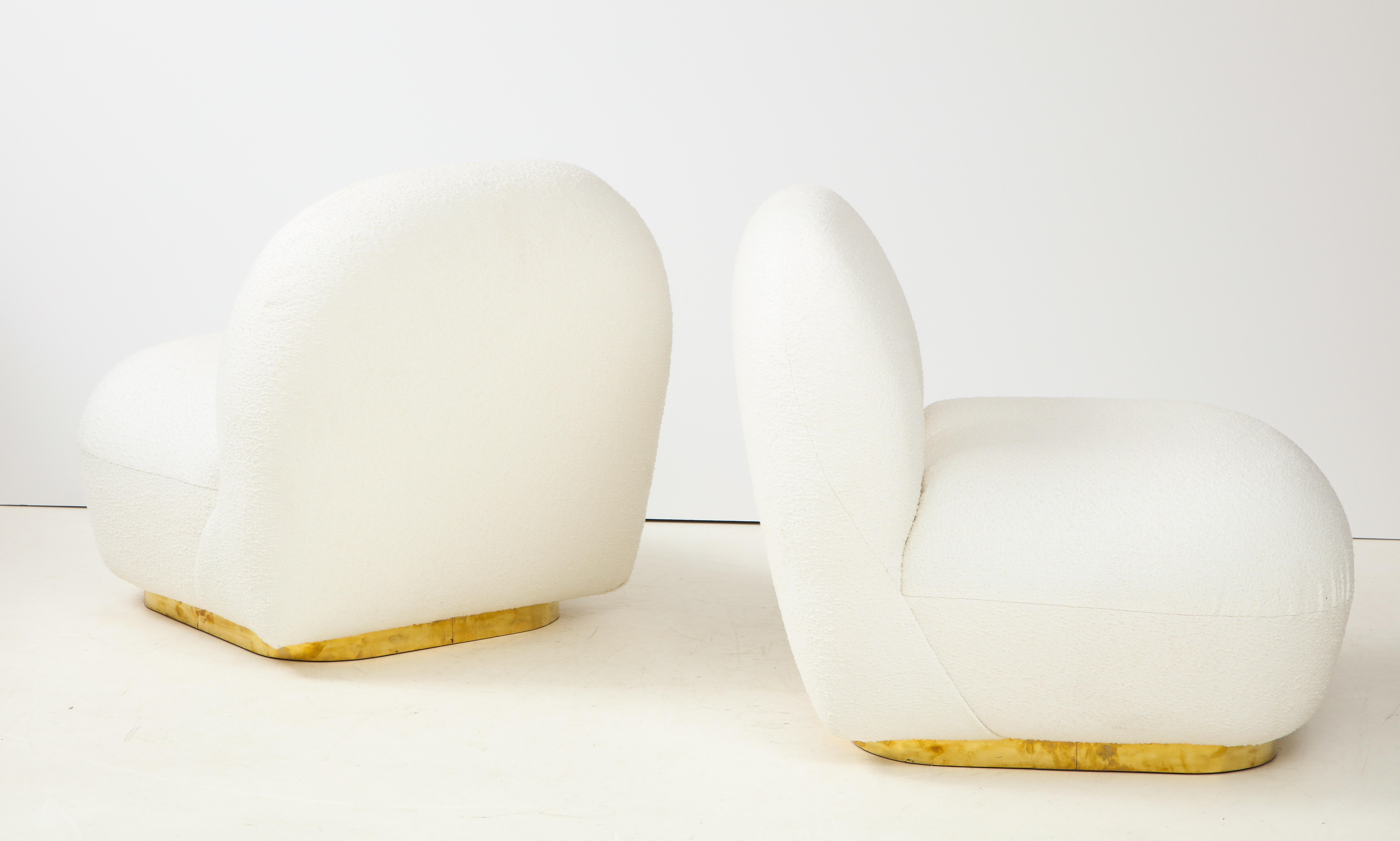 Pair of Custom Made Slipper Lounge Chairs in Ivory Boucle and Brass Base, Italy 6