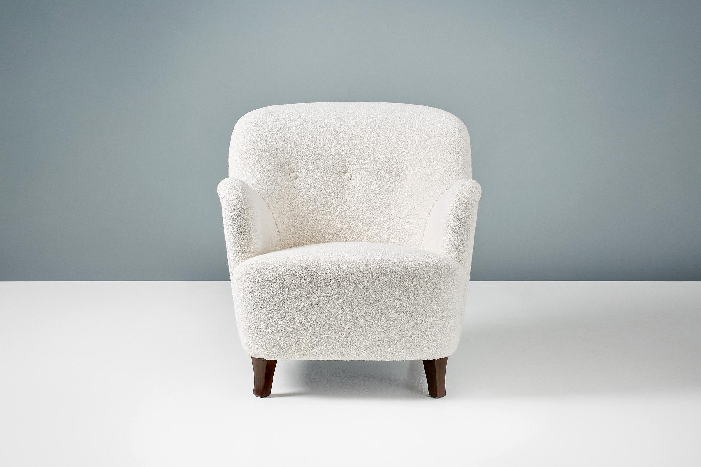British Pair of Custom Made White Boucle Lounge Chairs