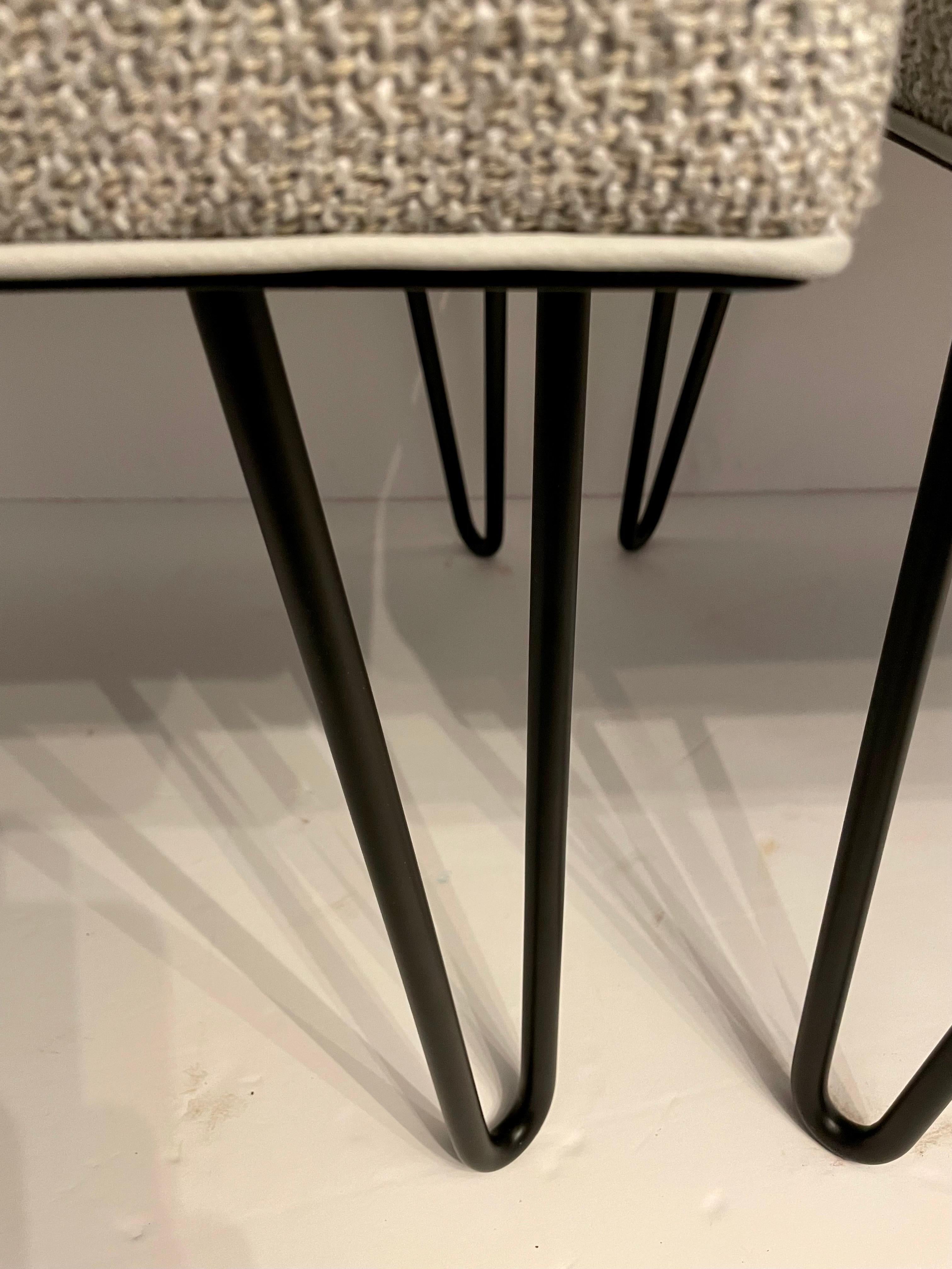 Paar benutzerdefinierte Mid Century Style Hairpin Leg Bänke (Stahl) im Angebot
