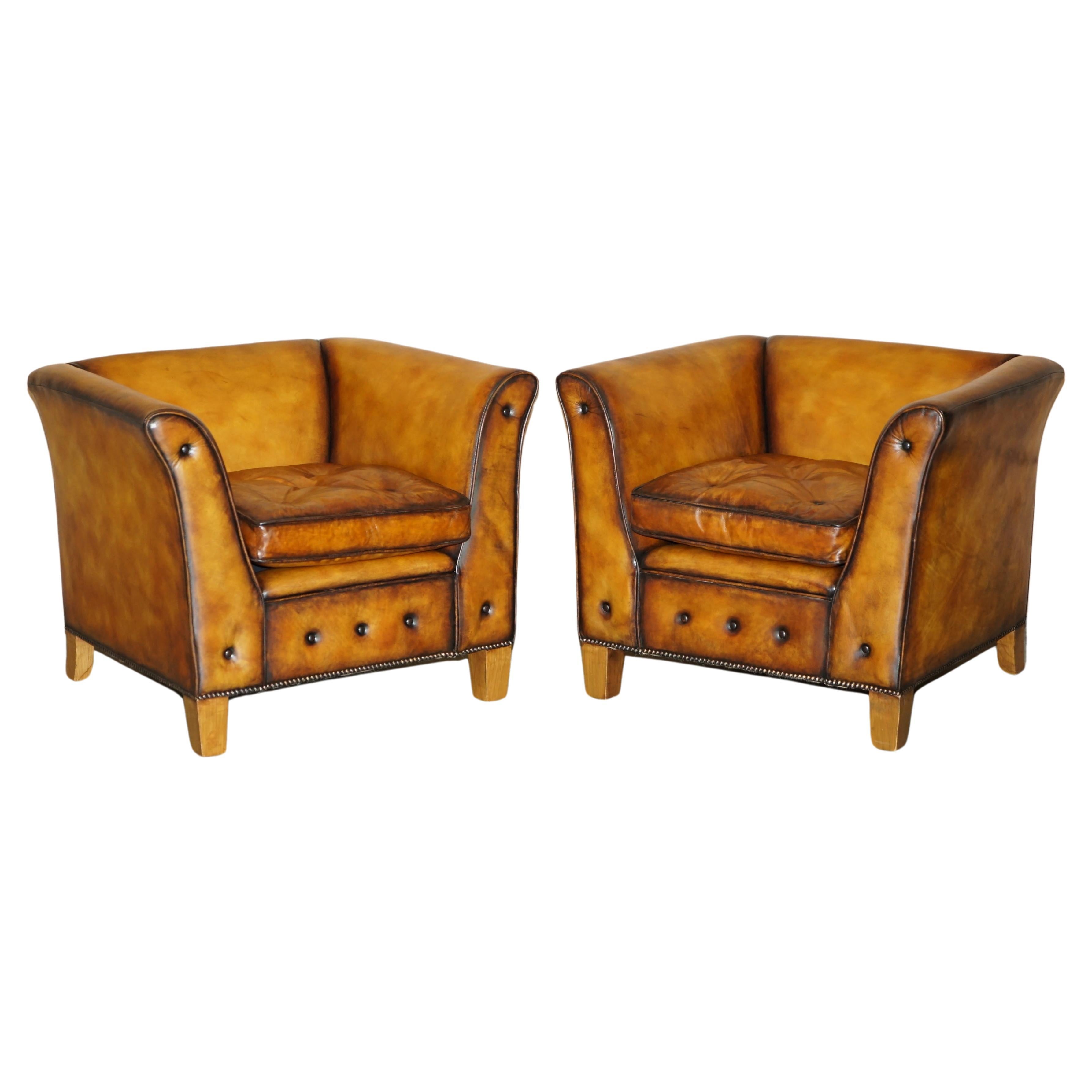 PAIR OF CUSTOM MULBERRY LONDON BROWN LEATHER CHESTERFIELD ARMCHAiRS