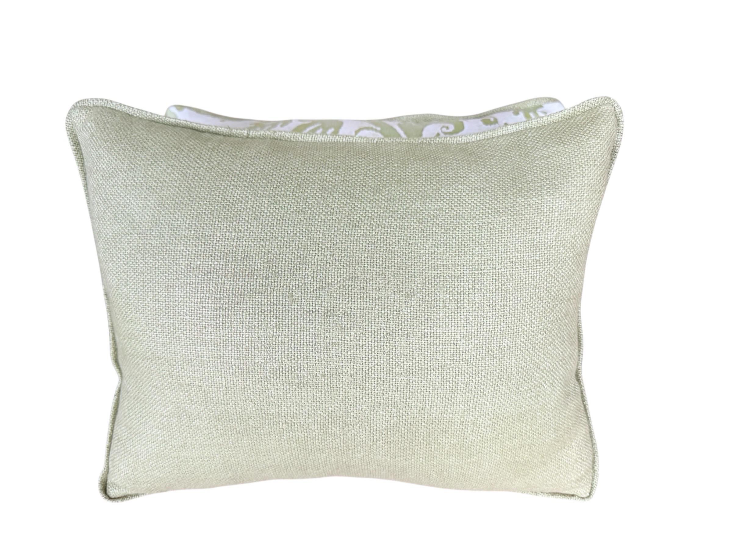 Italiano Coppia di cuscini personalizzati in cotone Fortuny con retro in lino in vendita