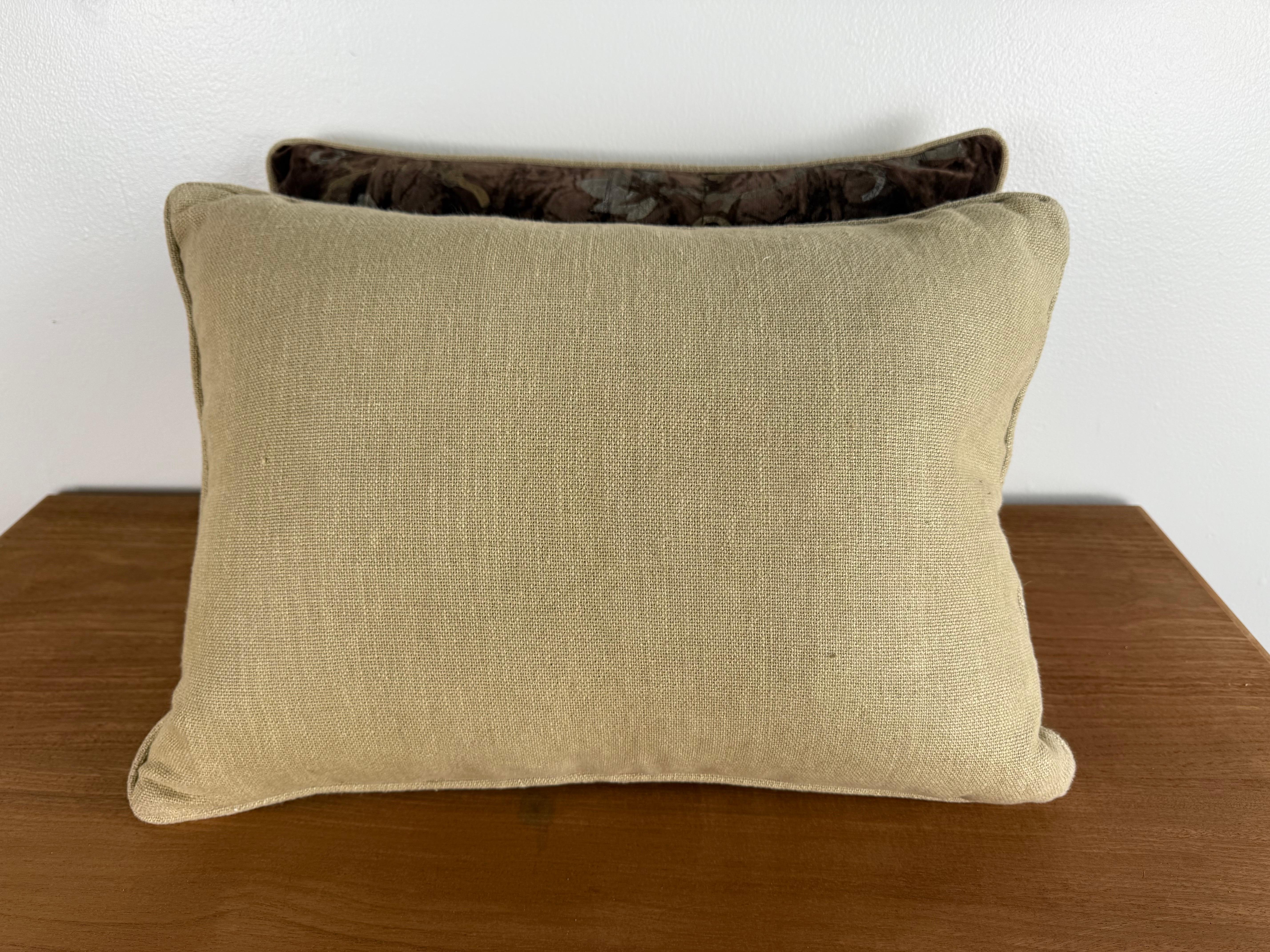 XXI secolo e contemporaneo Coppia di cuscini personalizzati in velluto stencil Nomi in vendita