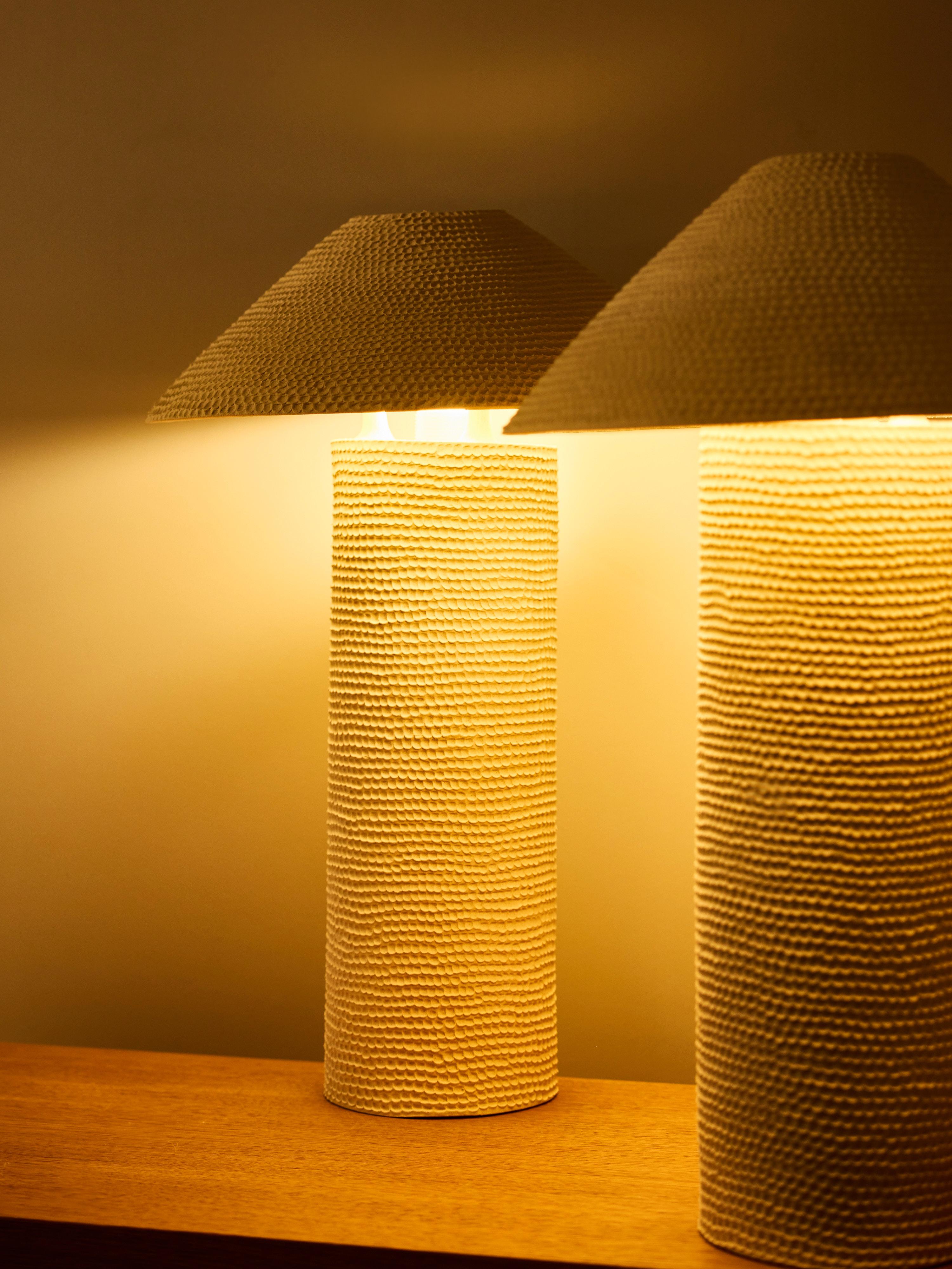 Ein Paar SMARA-Keramik-Tischlampen von Marie Fekroun für Glustin Luminaire (21. Jahrhundert und zeitgenössisch) im Angebot