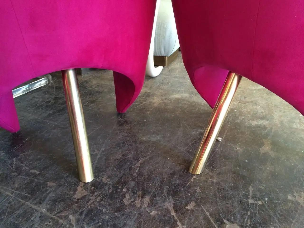 Pair of Custom Three-Legged Chairs in the Style of Kelly Wearstler In New Condition In Dallas, TX