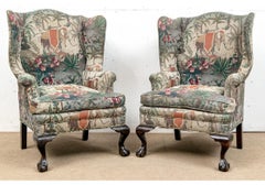Paar individuell gepolsterte Chippendale-Style Wingback Armchairs