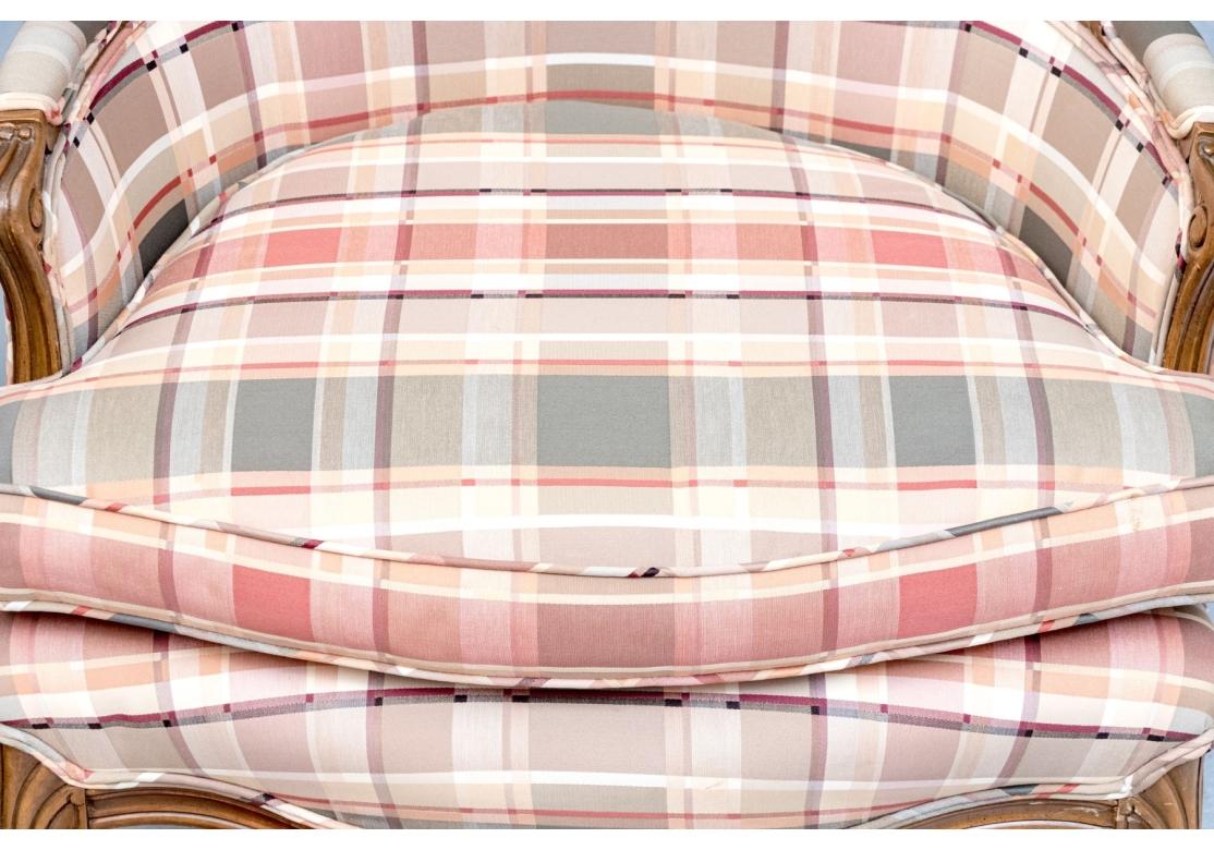 20ième siècle Pair Of Custom Upholstered Wide Barrel Back Armchairs en vente