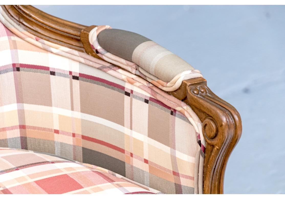 Pair Of Custom Upholstered Wide Barrel Back Armchairs en vente 1