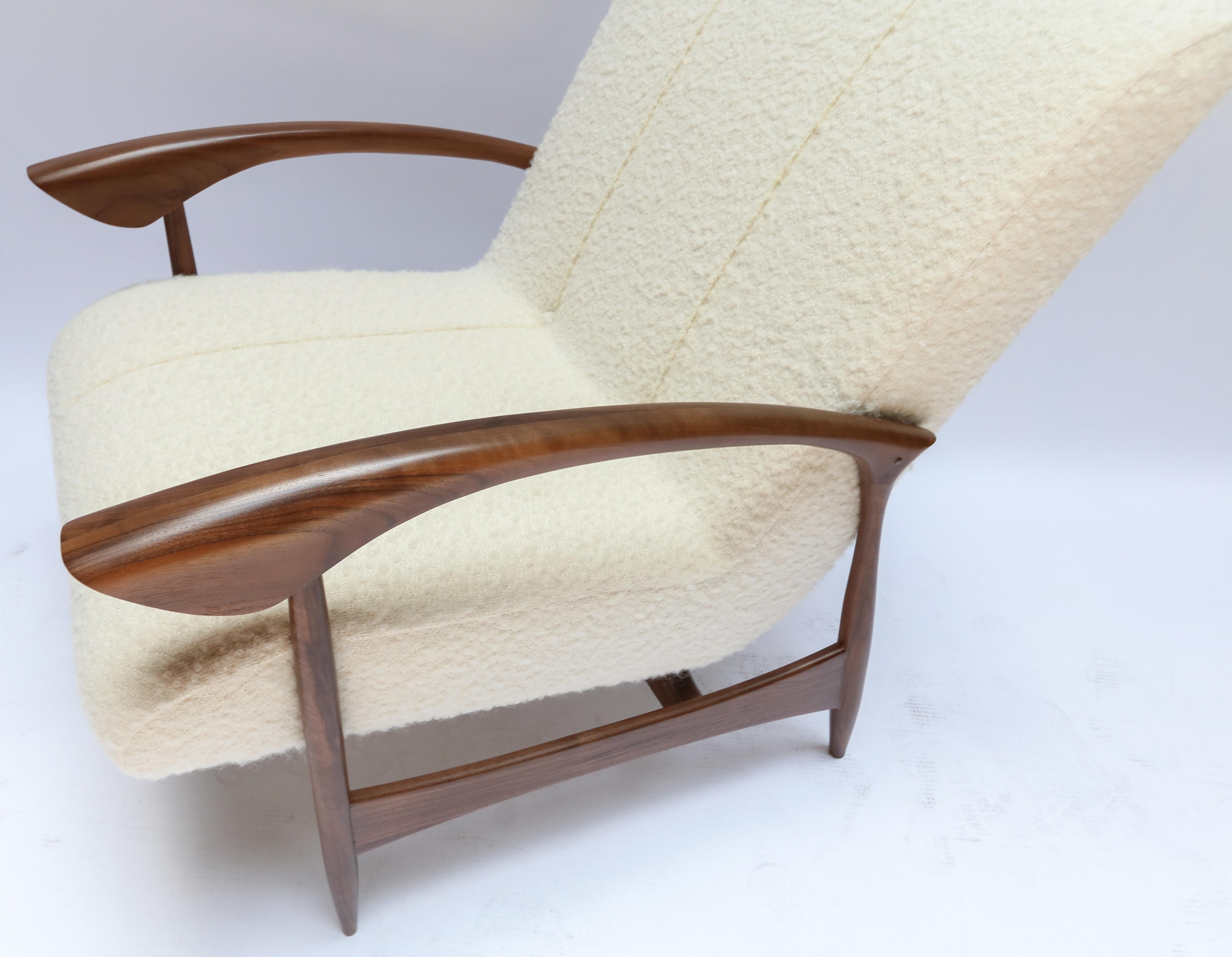 Contemporary Pair of Custom Walnut Armchairs in Ivory Boucle by Adesso Imports For Sale