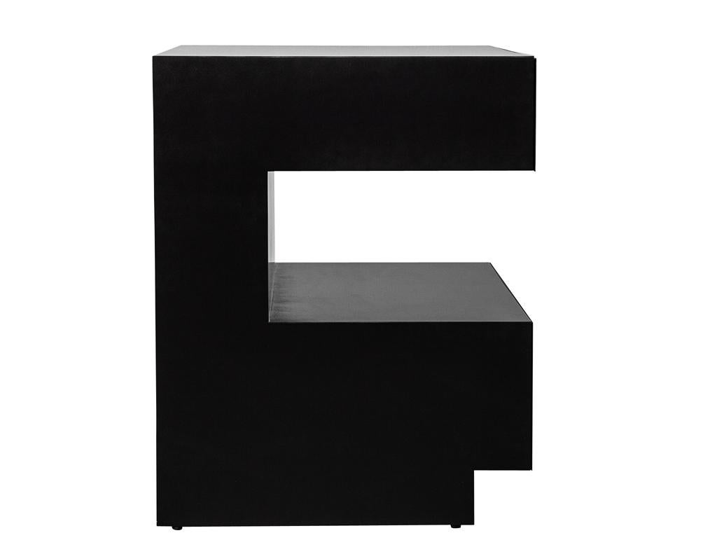 Paire de tables de chevet en noyer noir par Carrocel en vente 3