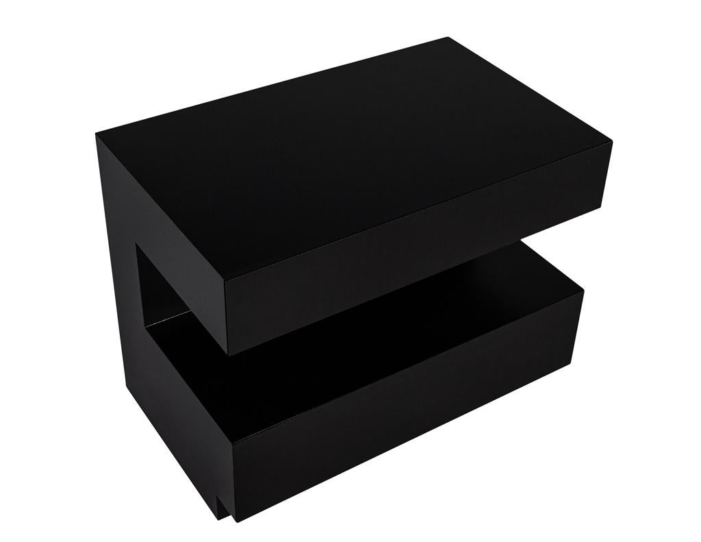 Paire de tables de chevet en noyer noir par Carrocel Neuf - En vente à North York, ON