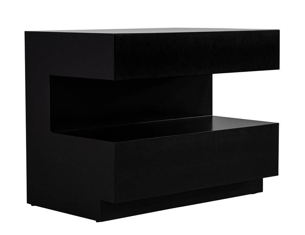 Paire de tables de chevet en noyer noir par Carrocel en vente 1