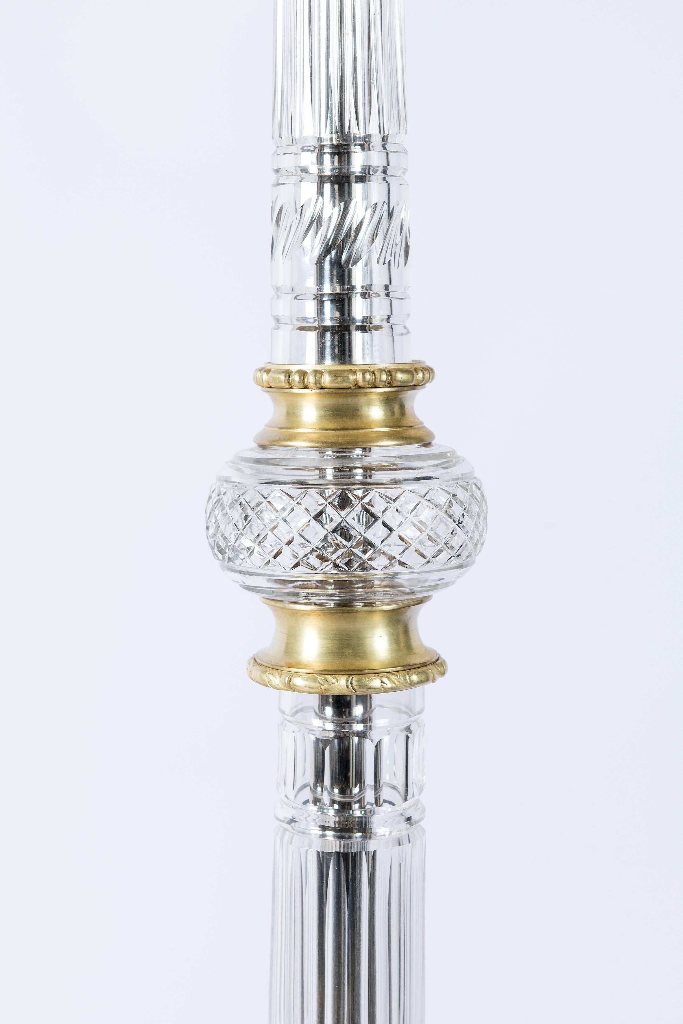 Stehlampen aus geschliffenem Glas und Bronze, F. & C. Osler-Stil, England, Paar (Englisch) im Angebot
