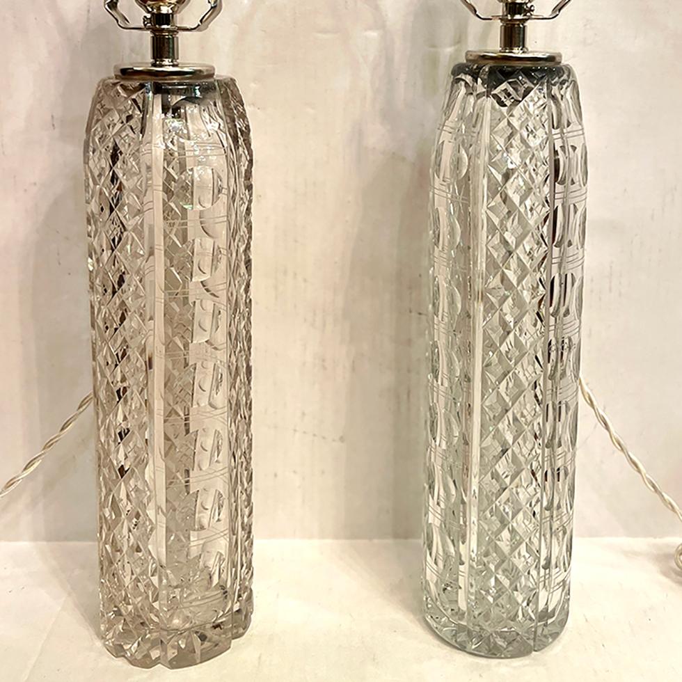 Pareja de lámparas de mesa de cristal tallado Francés en venta