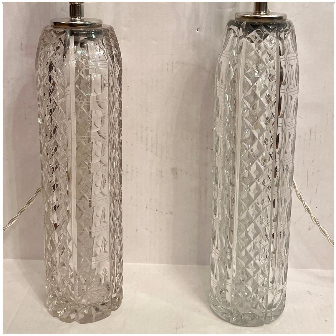 Pareja de lámparas de mesa de cristal tallado Vidrio cortado en venta
