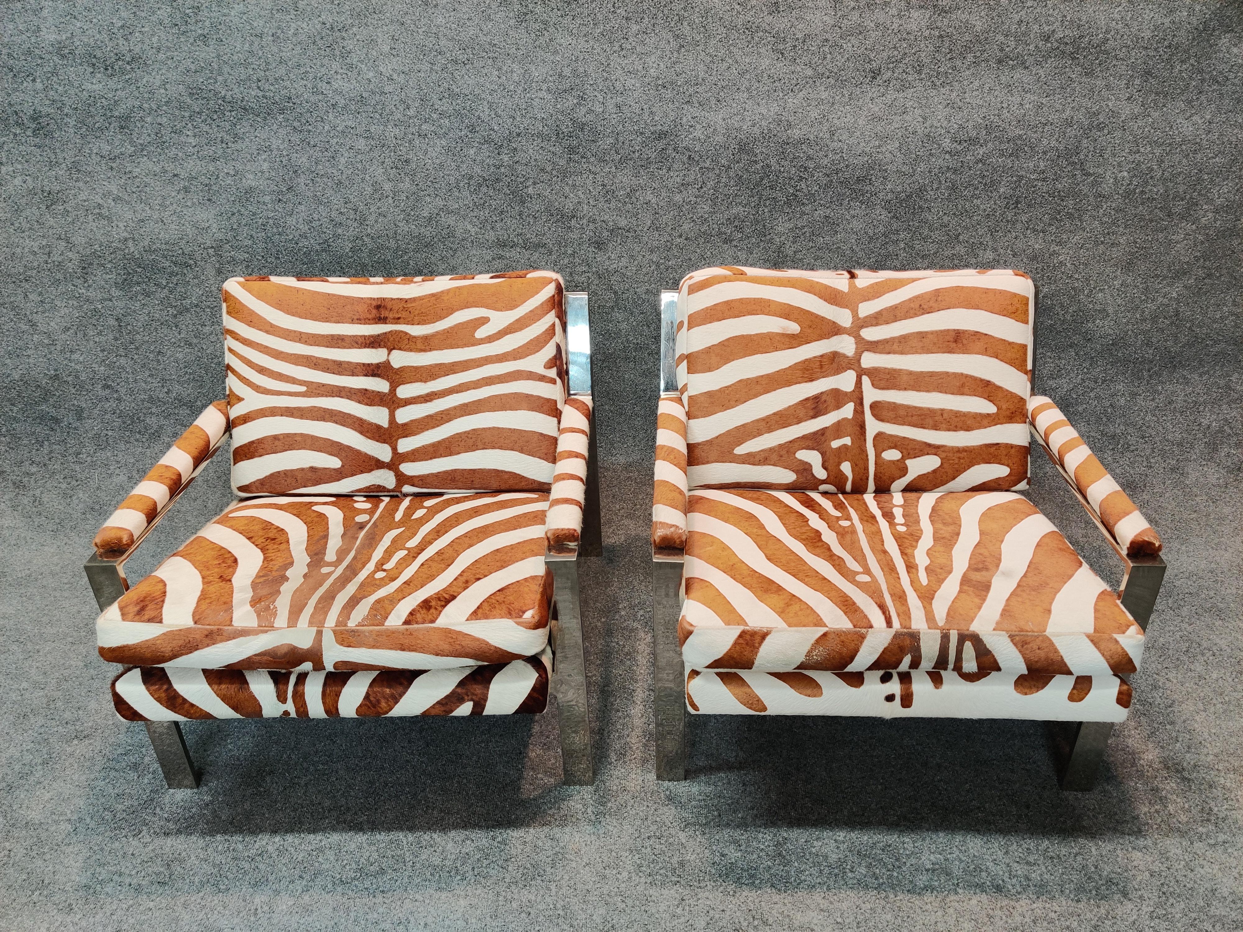 Mid-Century Modern Pair of Cy Mann Attributed Flat Bar Lounge Chairs in Cowhide