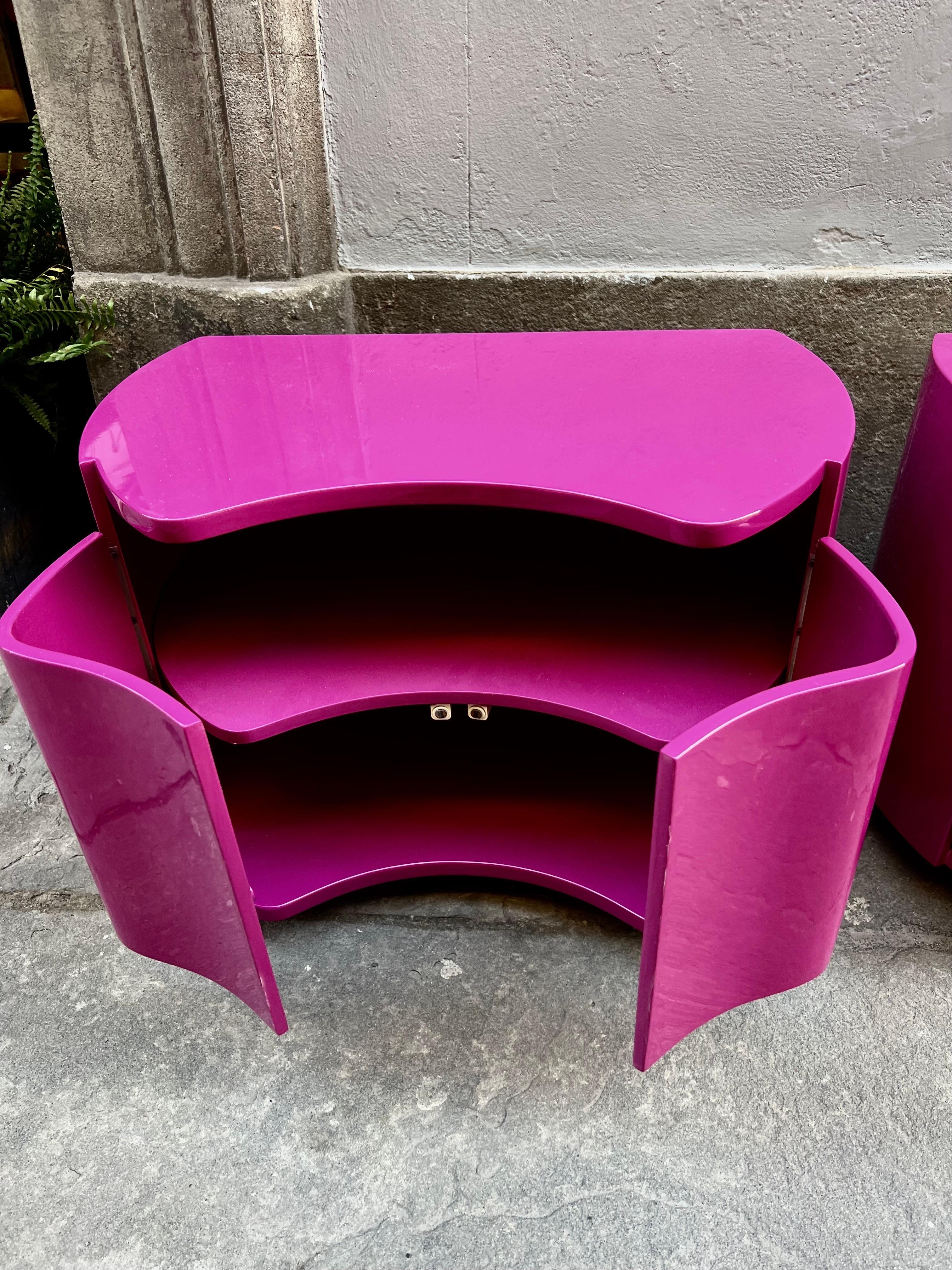 Pair of Cyclamen Colour Lacquered Resin Night Stands by Benatti Italy, 1966 For Sale 11