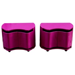 Paire de tables de nuit en résine laquée de couleur cyclamen par Benatti, Italie, 1966