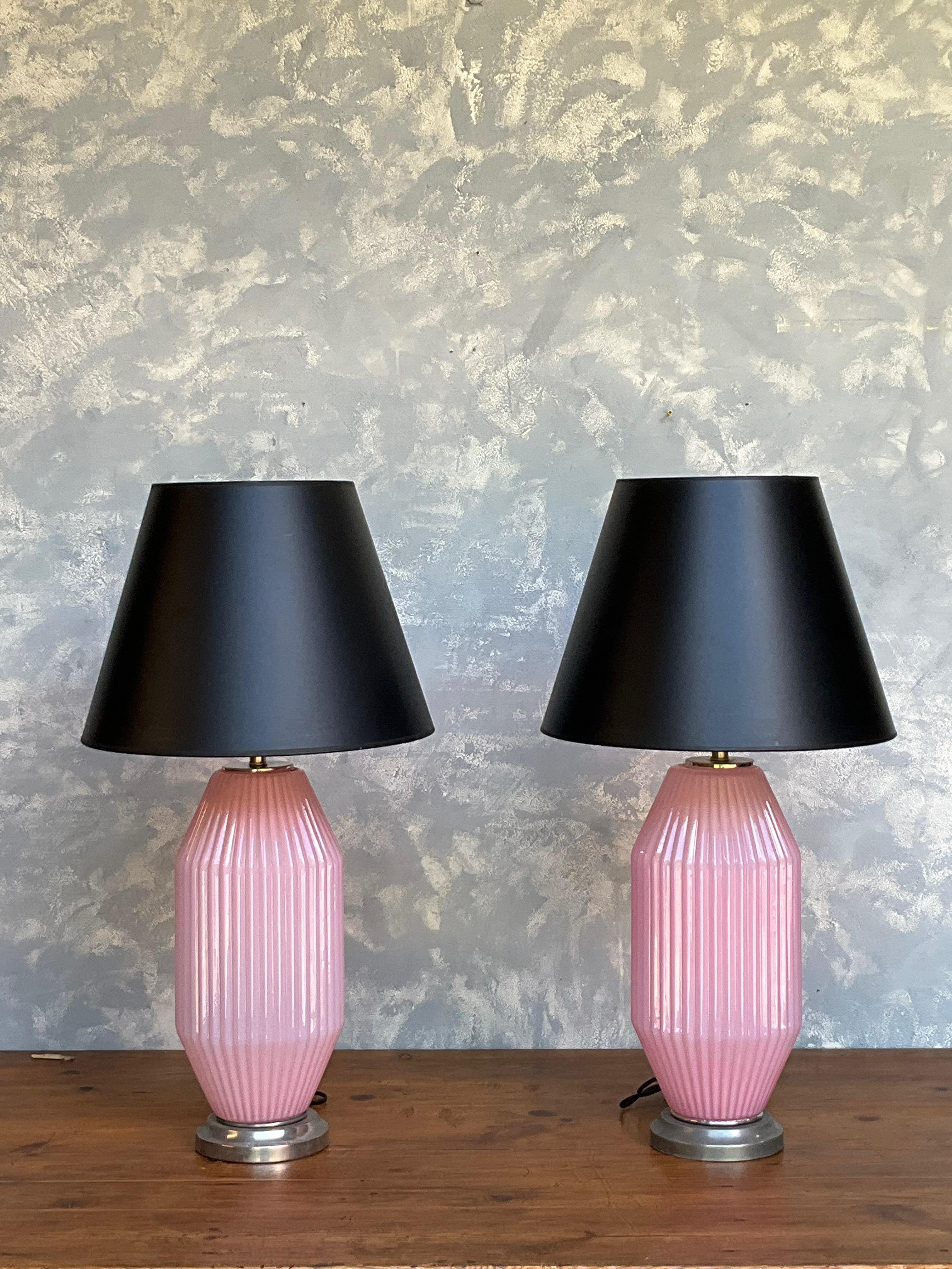 Pair of Cyclamen Murano Lamps For Sale 2