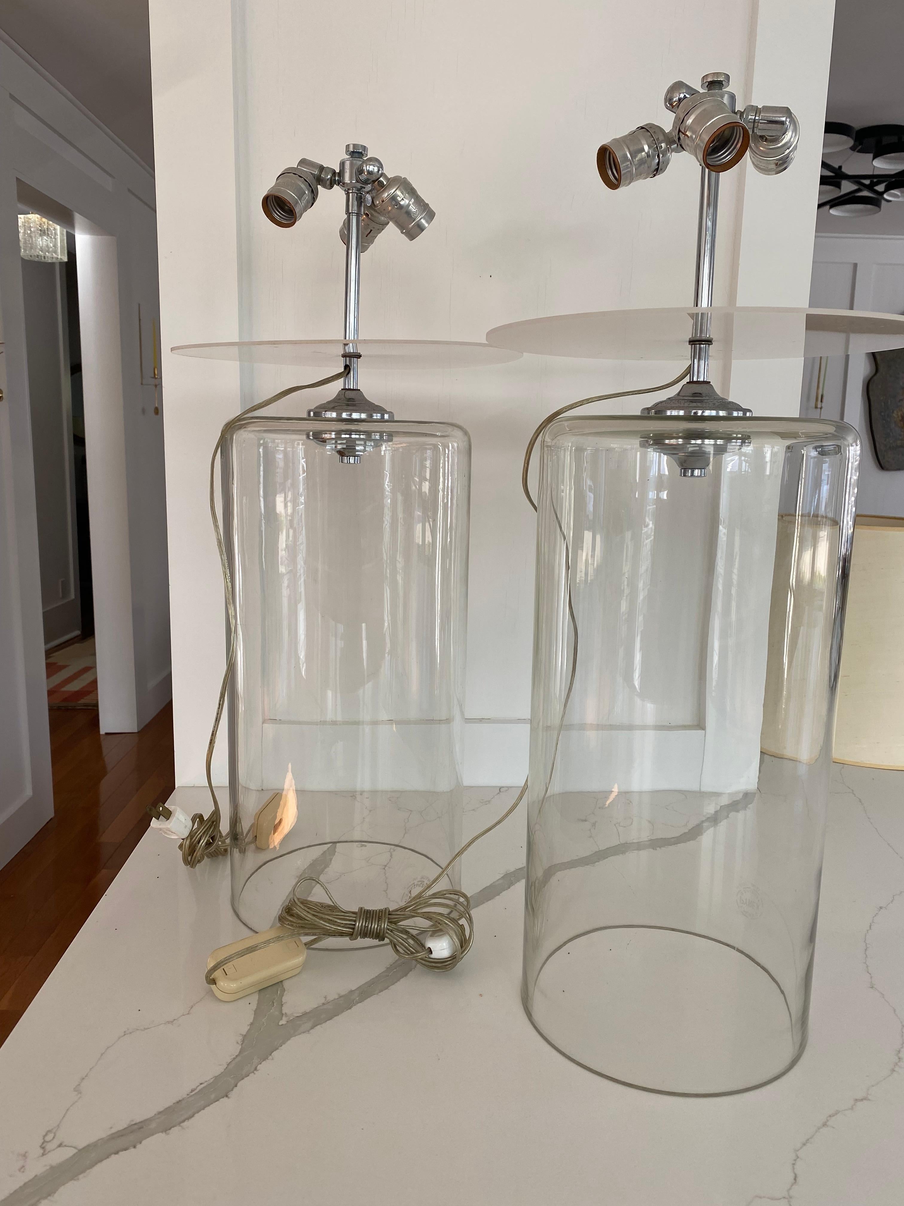 20th Century Pair of Cylindrical Pyrex Lamps Designed by John Saladino Clear Industrial Glass For Sale
