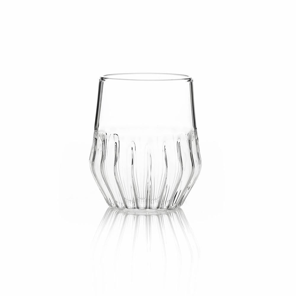 Gemischtes kleines Glas - Satz mit zwei Gläsern 

Die Kollektion Mixed kombiniert mit einer speziellen Technik zwei Glasarten zu einer modernen Kollektion. Retro und doch modern ist sie perfekt für Alltagsgetränke, Cocktails oder Bier. Die