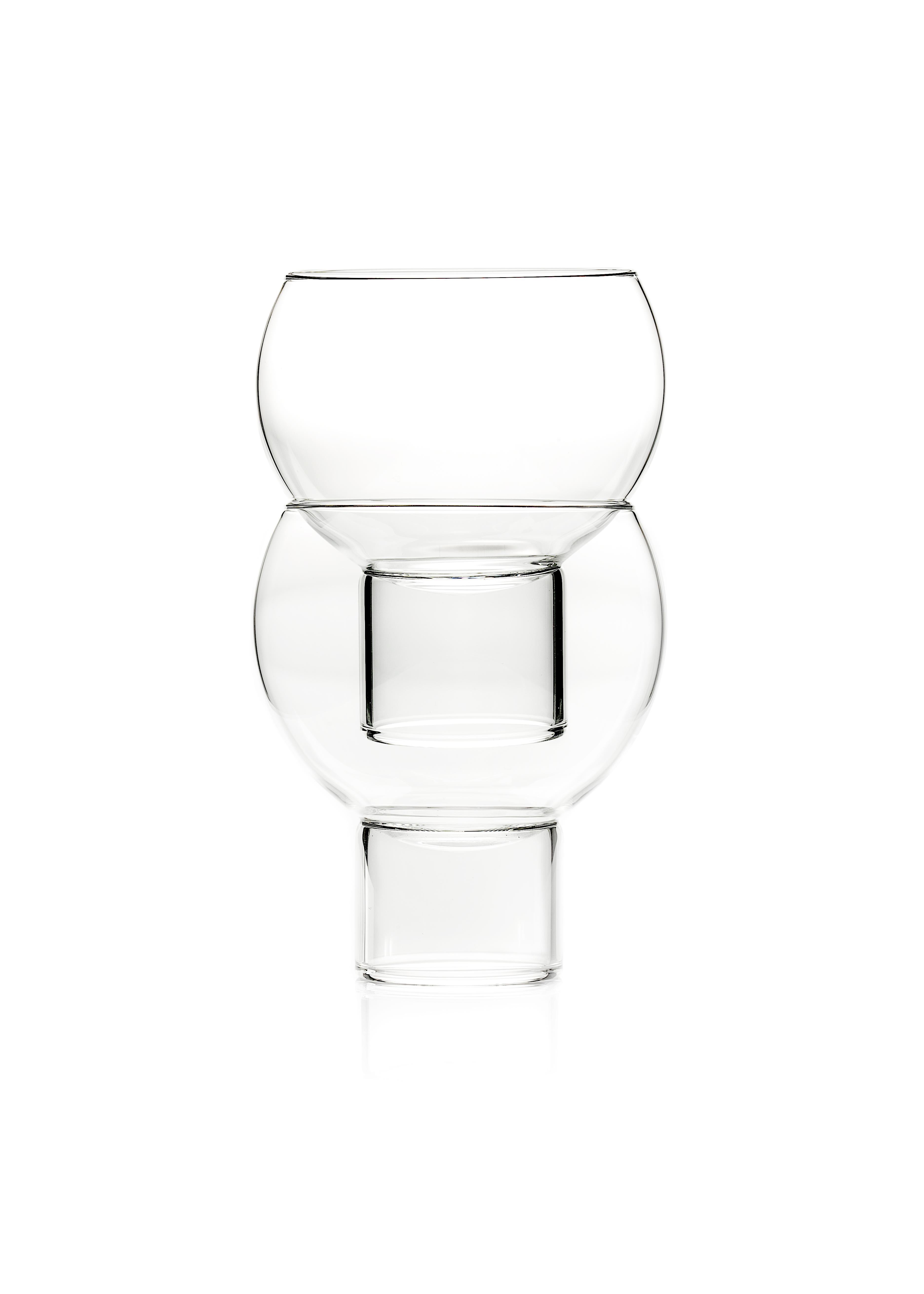 Hand-Crafted fferrone Set of 2 Czech Contemporary Tulip Low Small Wine Glasses Handmade For Sale