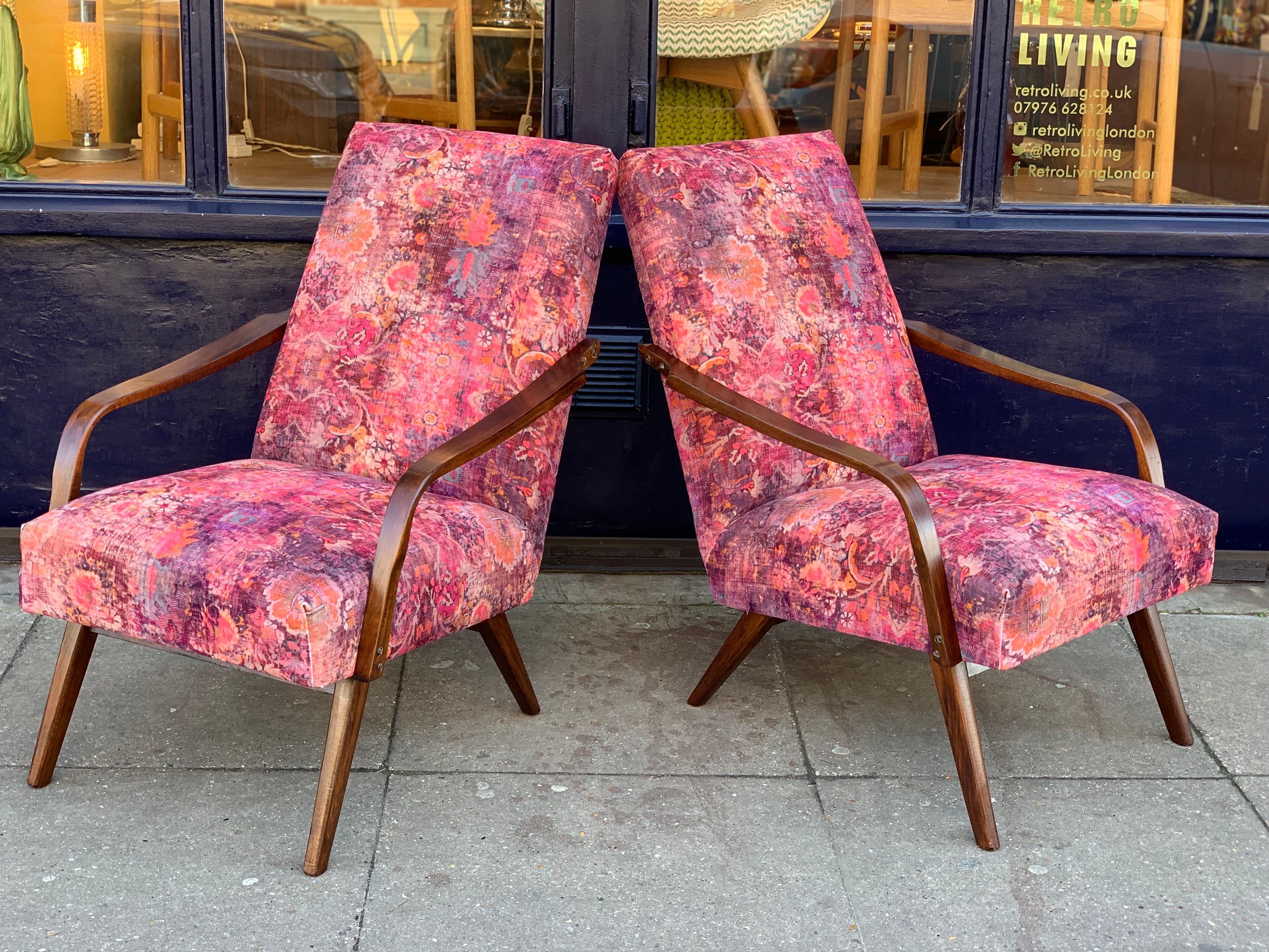 Pair of Czech Republic 1960s Bentwood Beech Lounge Armchairs in Linwood Fabric 9