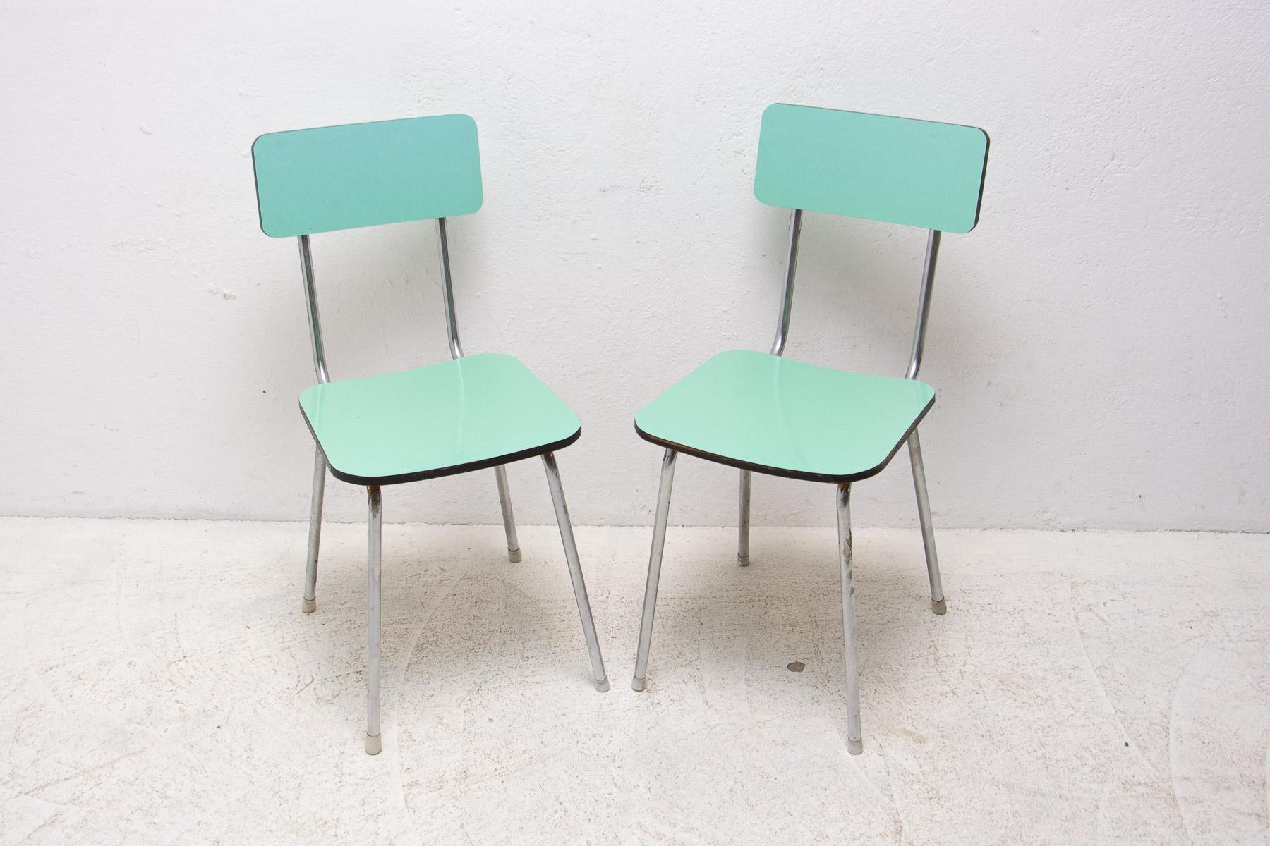 Mid-Century Modern  Pair of Czechoslovak Colored Formica Cafe Chairs, 1960´s For Sale