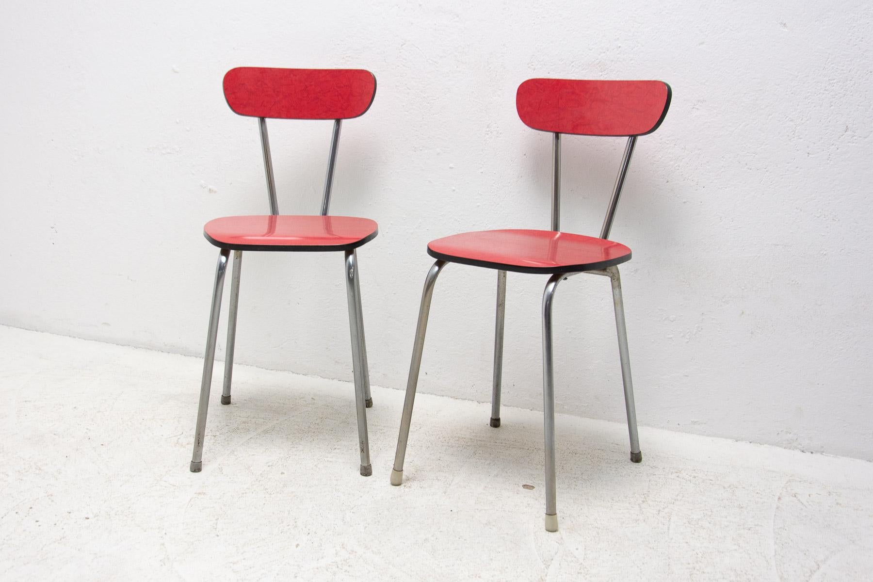 Mid-Century Modern Pair of Czechoslovak Colored Formica Cafe Chairs, 1960's For Sale