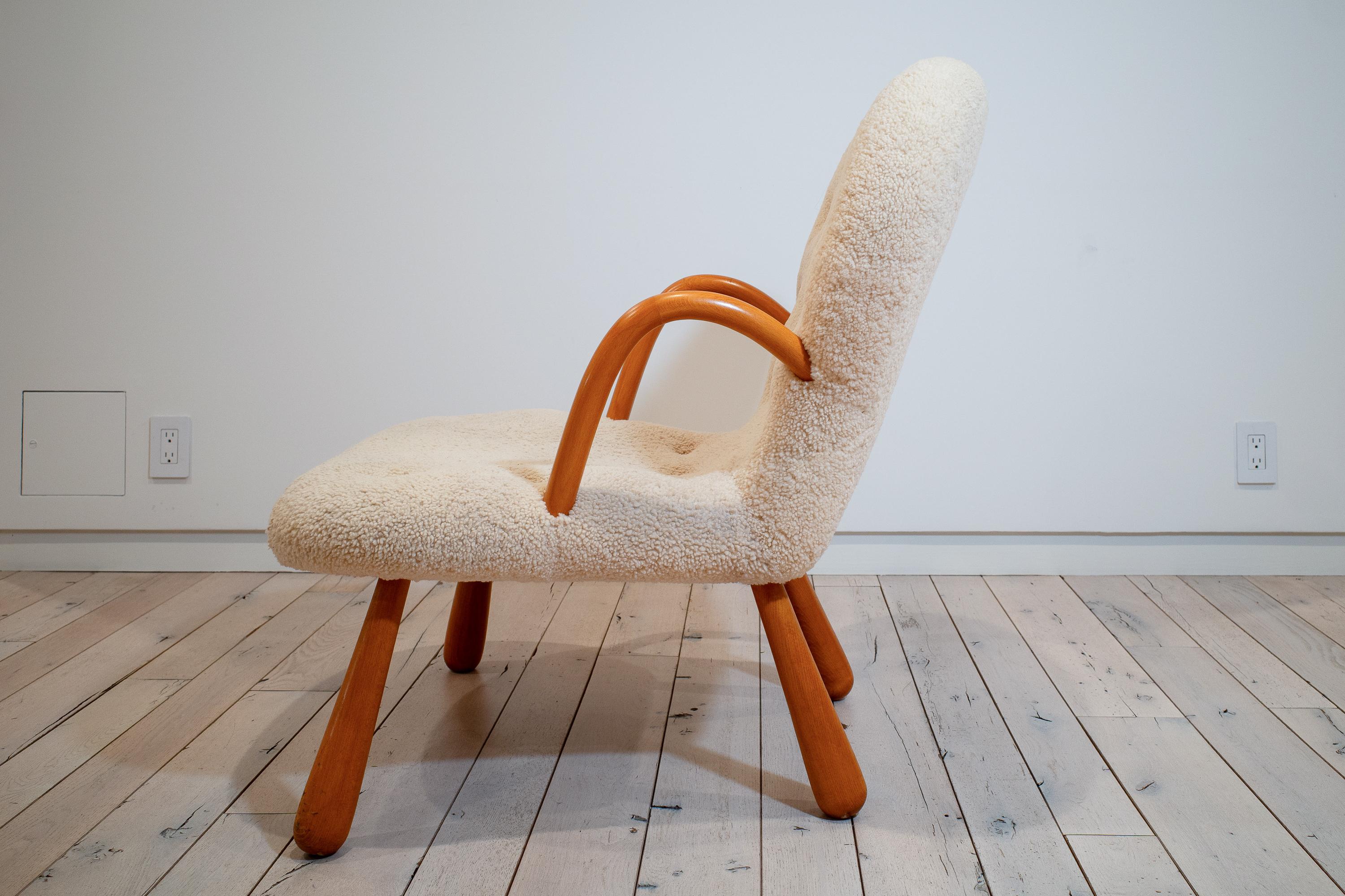 Danish Pair of Dagmar Clam Chairs by Arnold Madsen For Sale