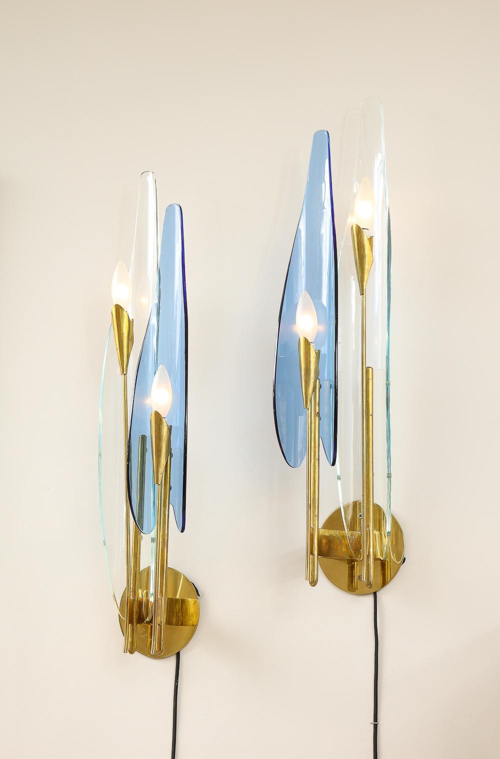 Pair of Dahlia Sconces by Max Ingrand for Fontana Arte In Good Condition For Sale In New York, NY