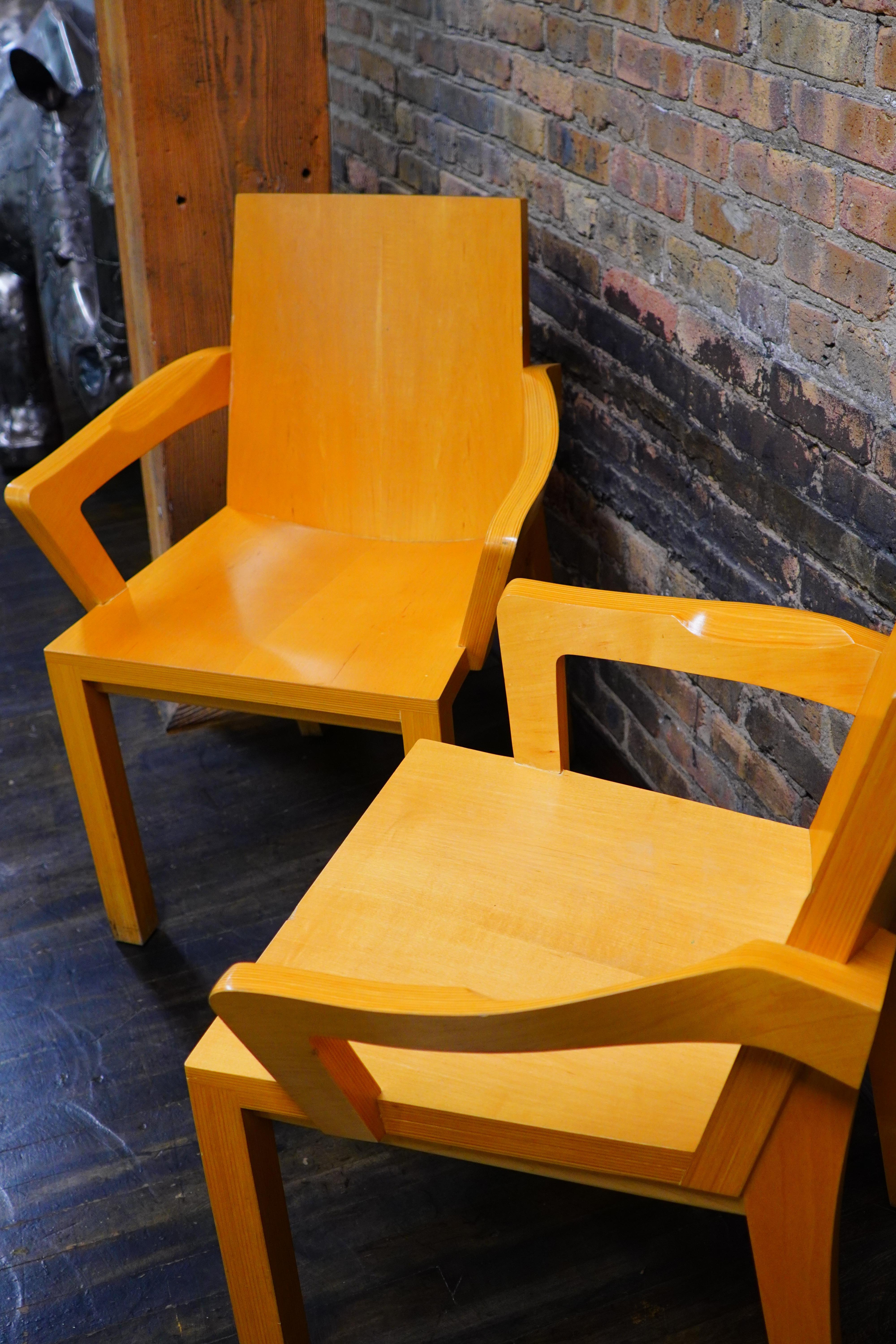 Pair of Dakota Jackson Library Arm Chairs In condizioni buone in vendita a Chicago, IL