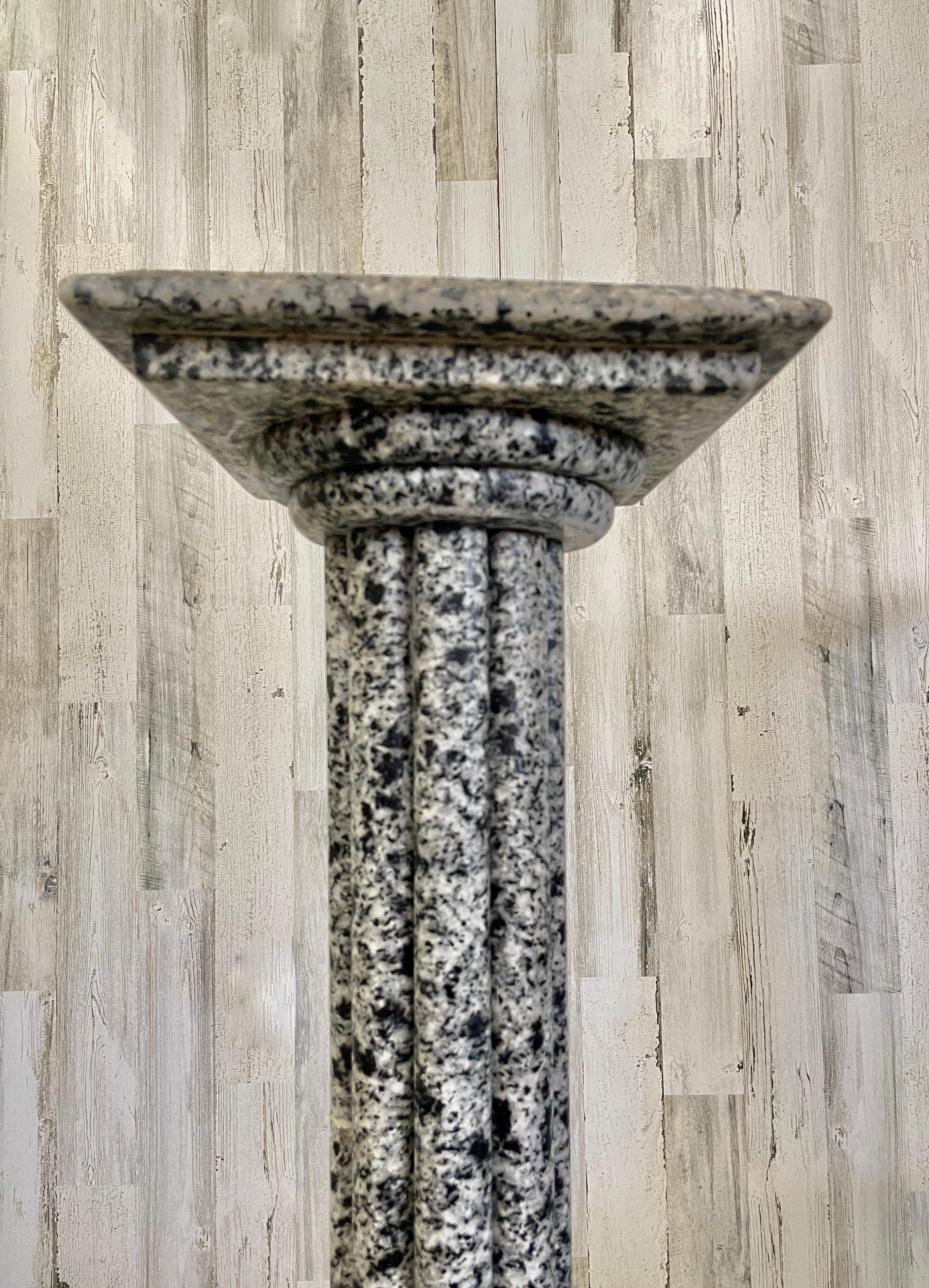 Paar architektonische Säulen aus Dalmatiner Granit 3