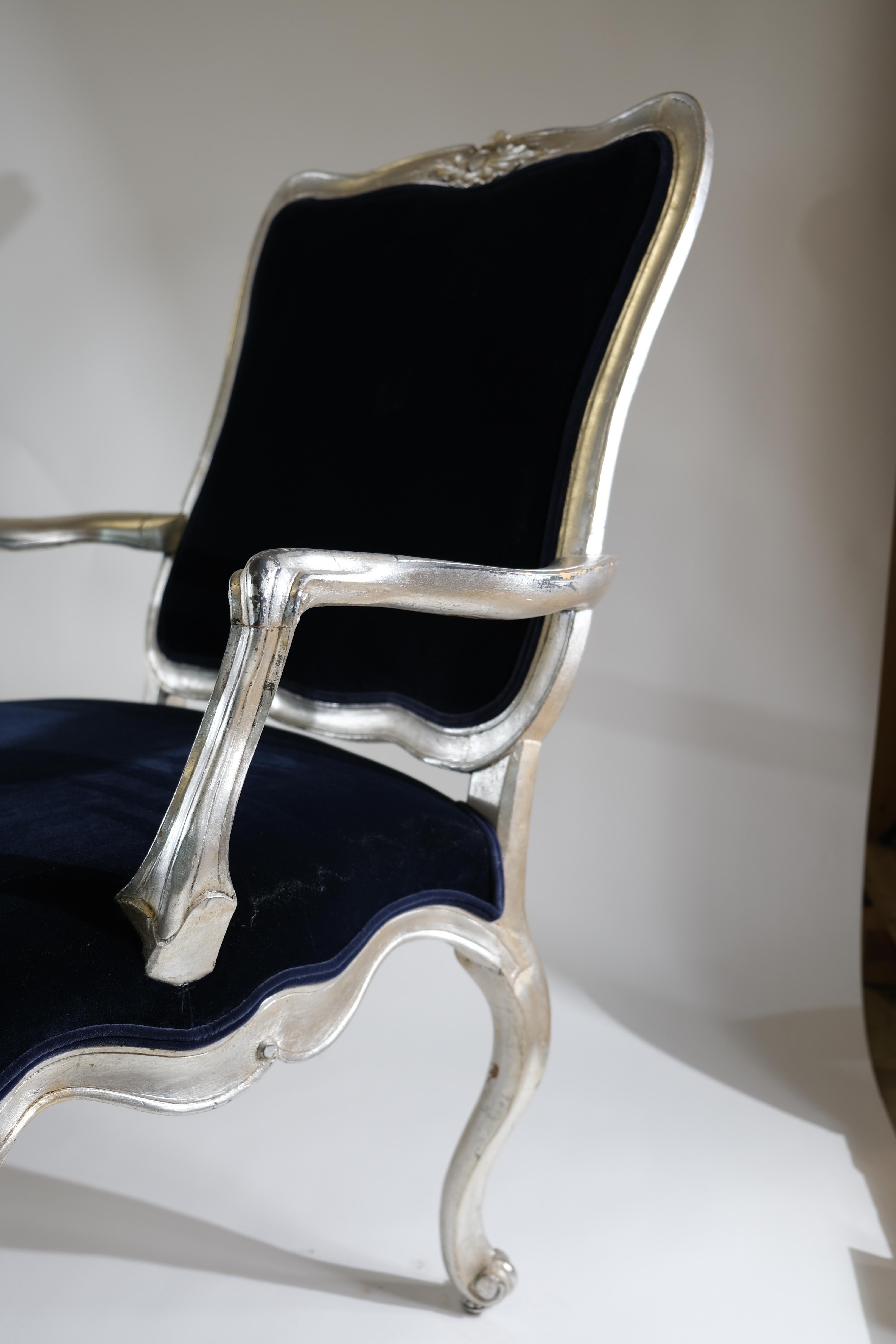 Bois Paire de fauteuils rococo danois du 18ème siècle en vente