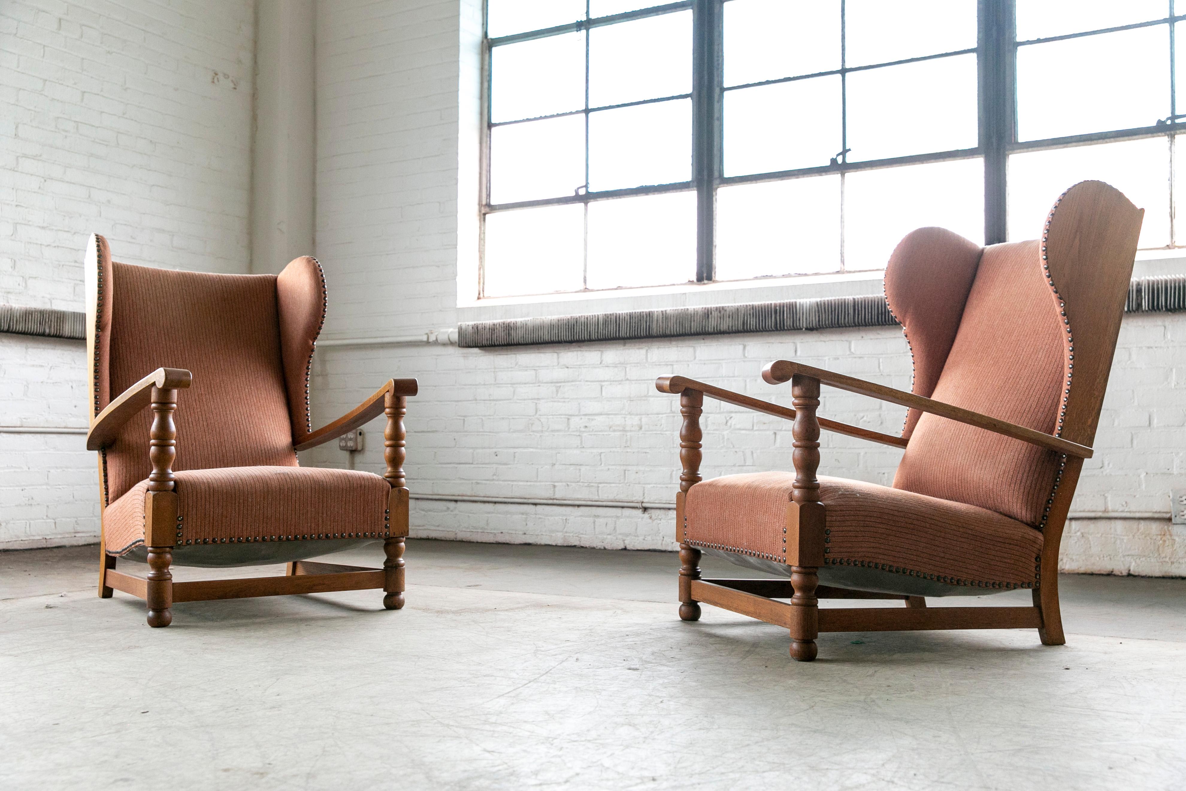 Pair of Danish 1930s Midcentury Country Style Wingback Armchairs in Solid Oak In Good Condition In Bridgeport, CT