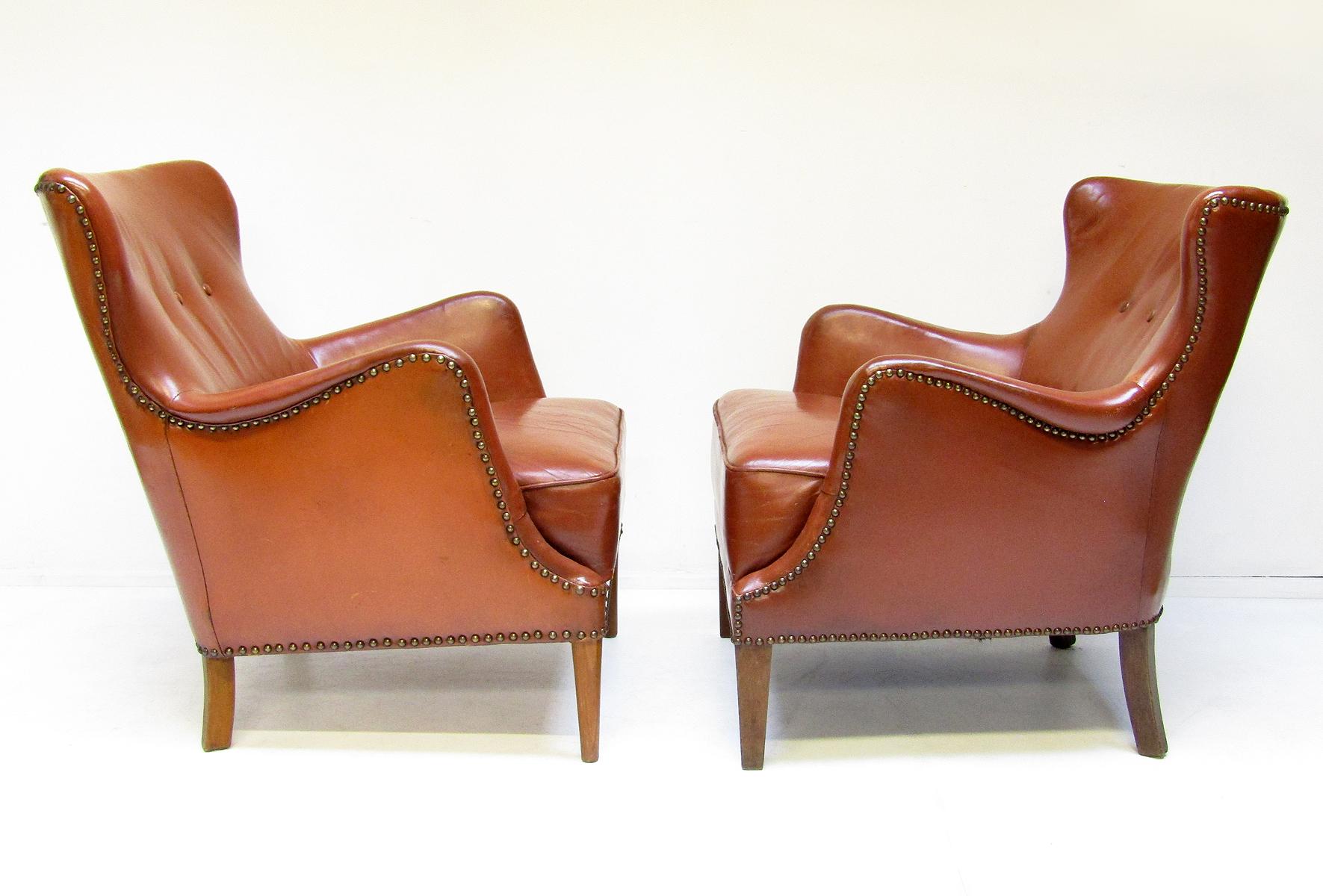 Pair of Danish 1940s Club Chairs in Leather by Fritz Hansen 1